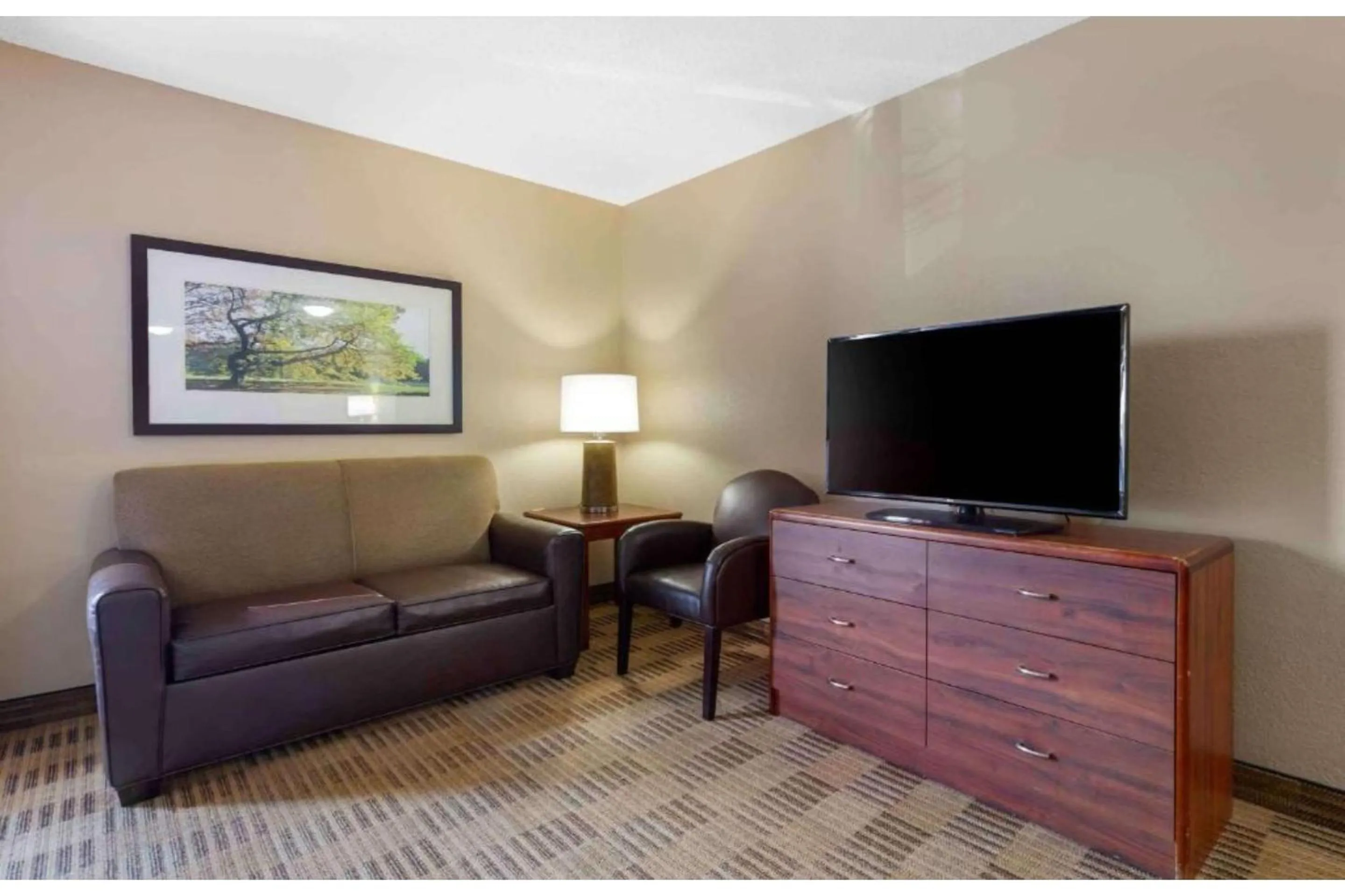 TV and multimedia in Studio 6 Corporate Extended Stay Chicago Lisle IL