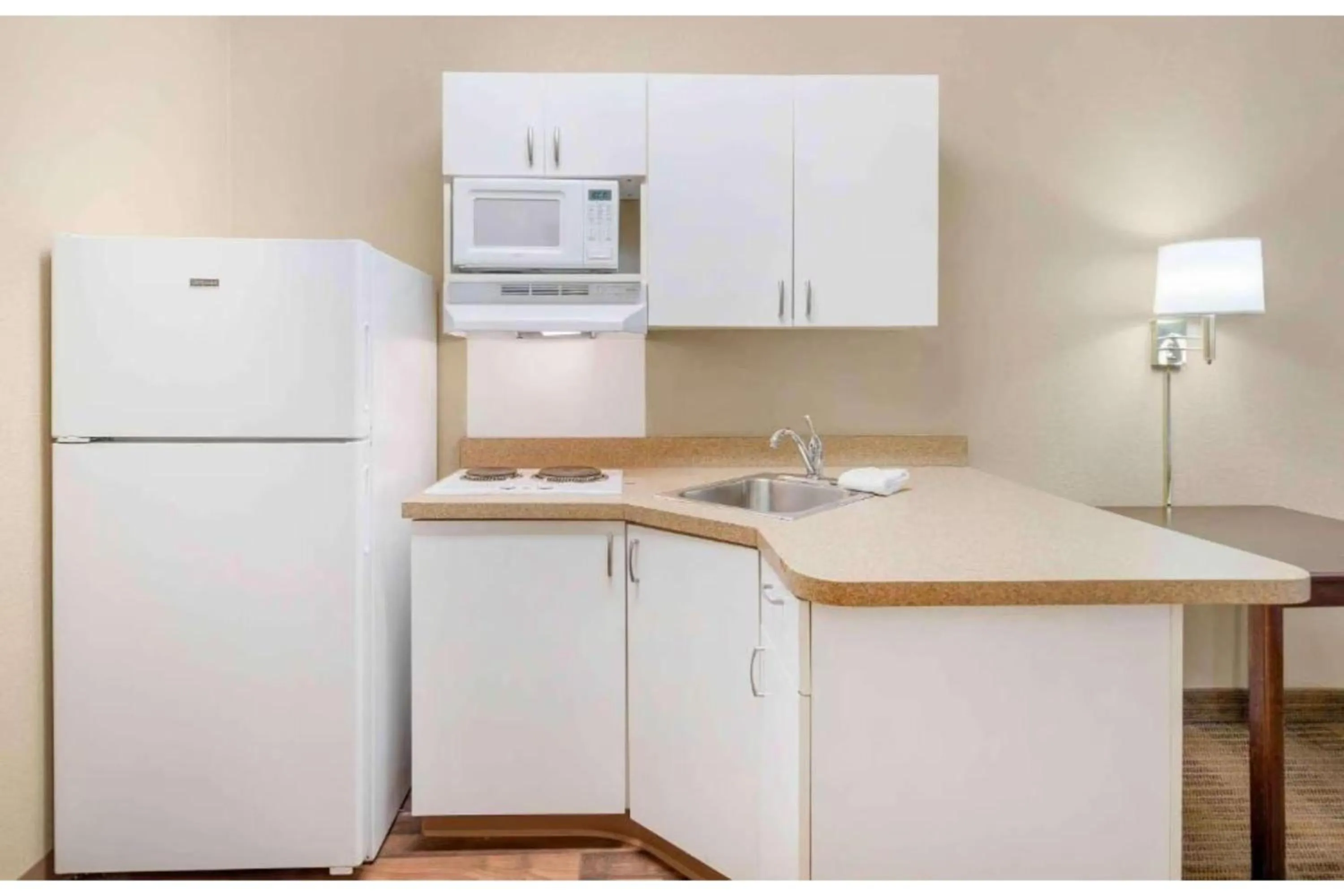 Kitchen or kitchenette in Studio 6 Corporate Extended Stay Chicago Lisle IL