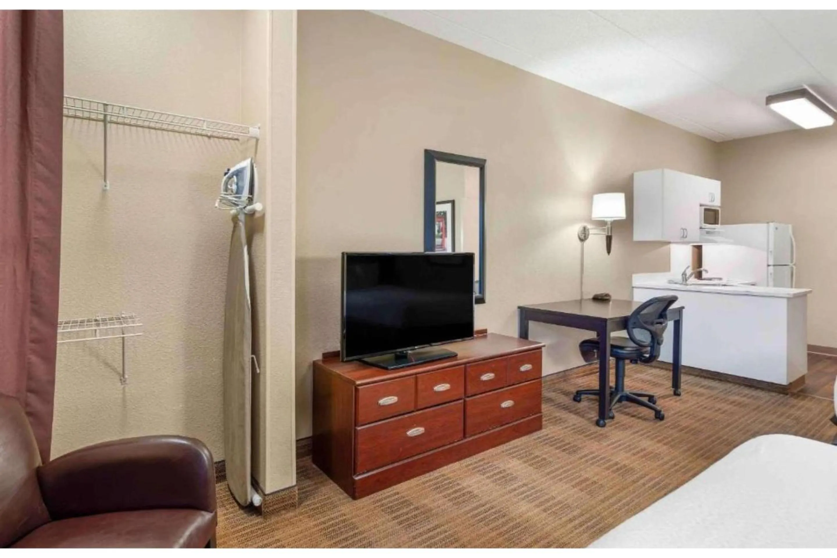 Bedroom in Studio 6 Corporate Extended Stay Chicago Lisle IL