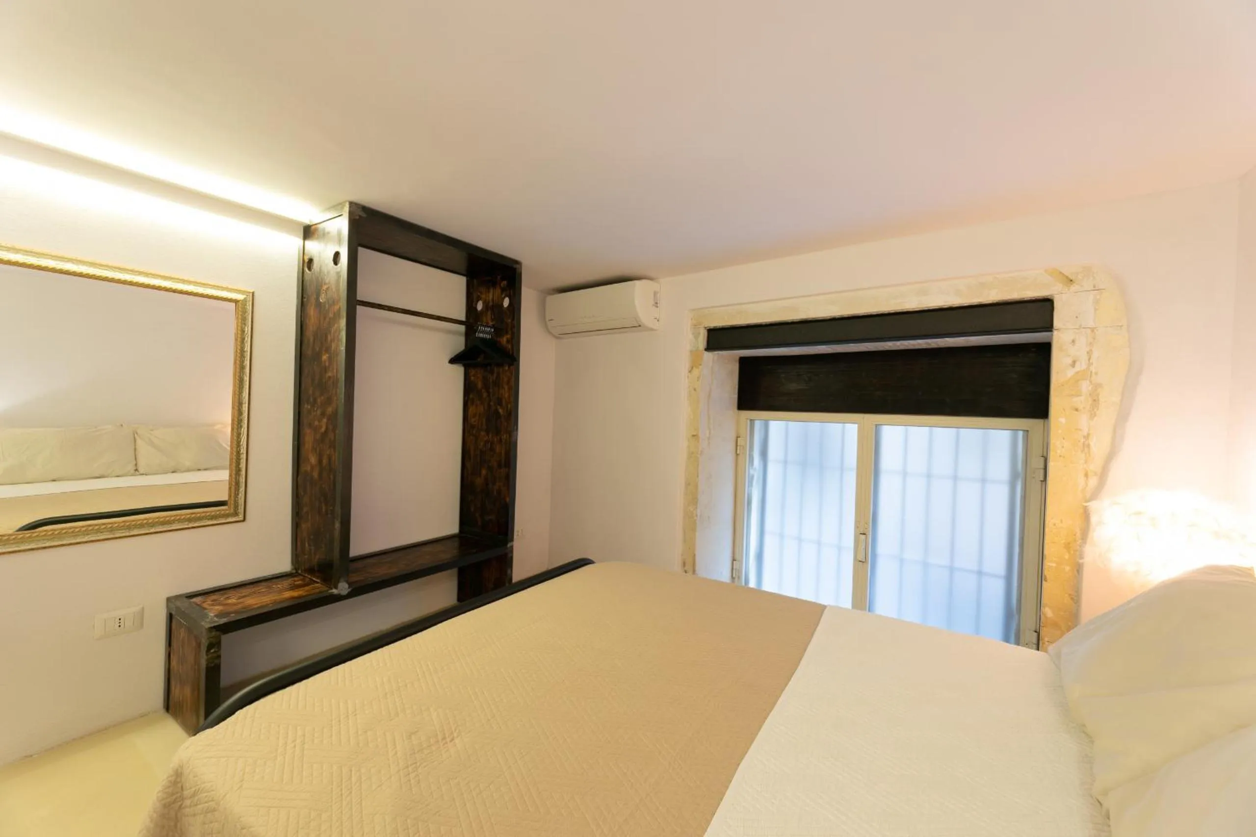 Bedroom, Bed in Casa Emera Splendid Suite in Ortigia