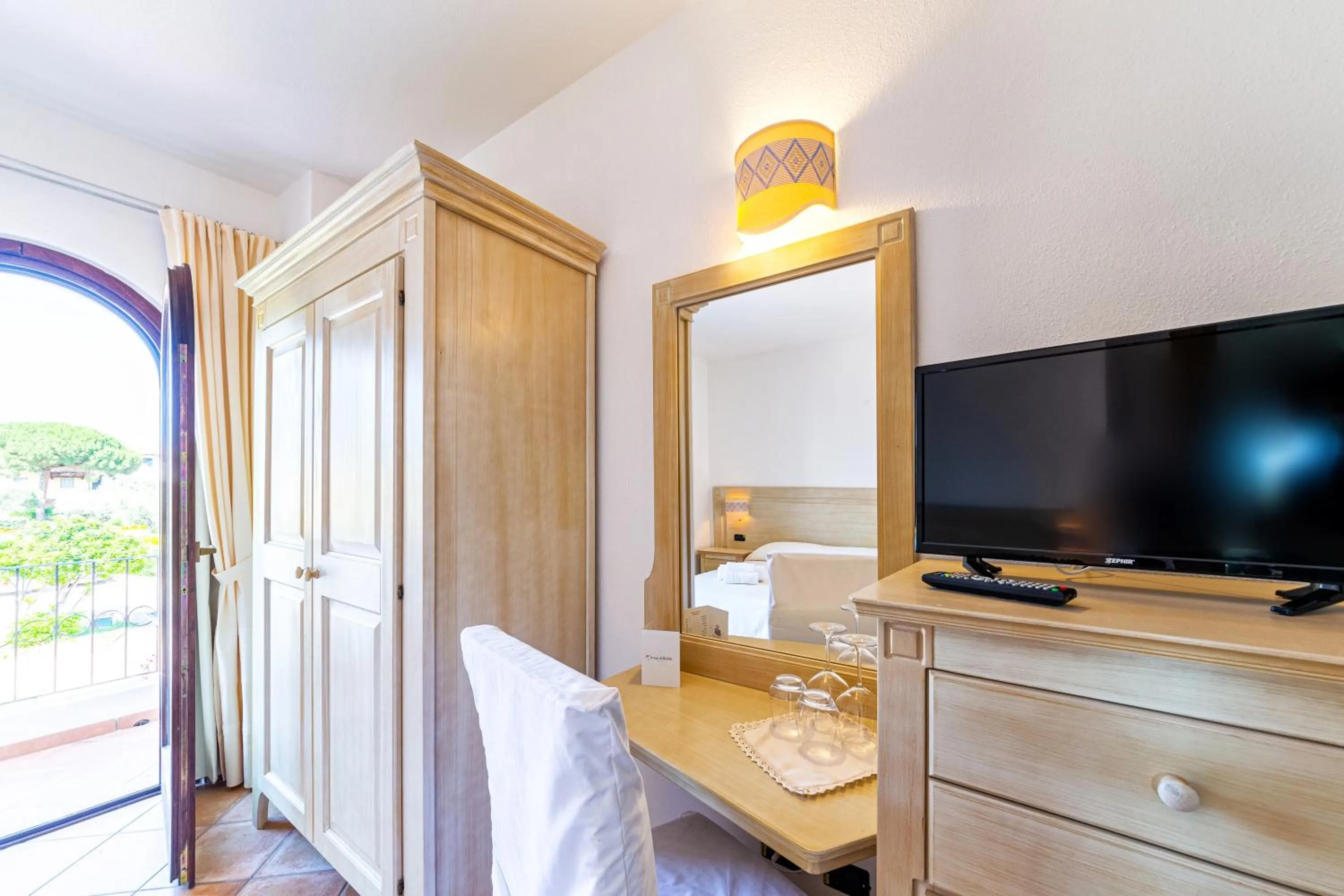 Bedroom in Hotel il Faro di Molara