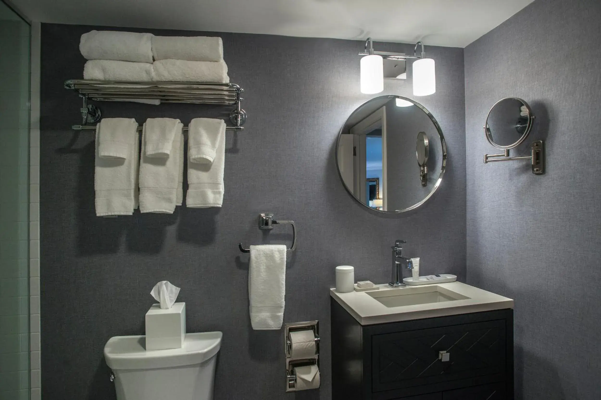 Bathroom in The Spa at Norwich Inn Bathroom in The Spa at Norwich Inn