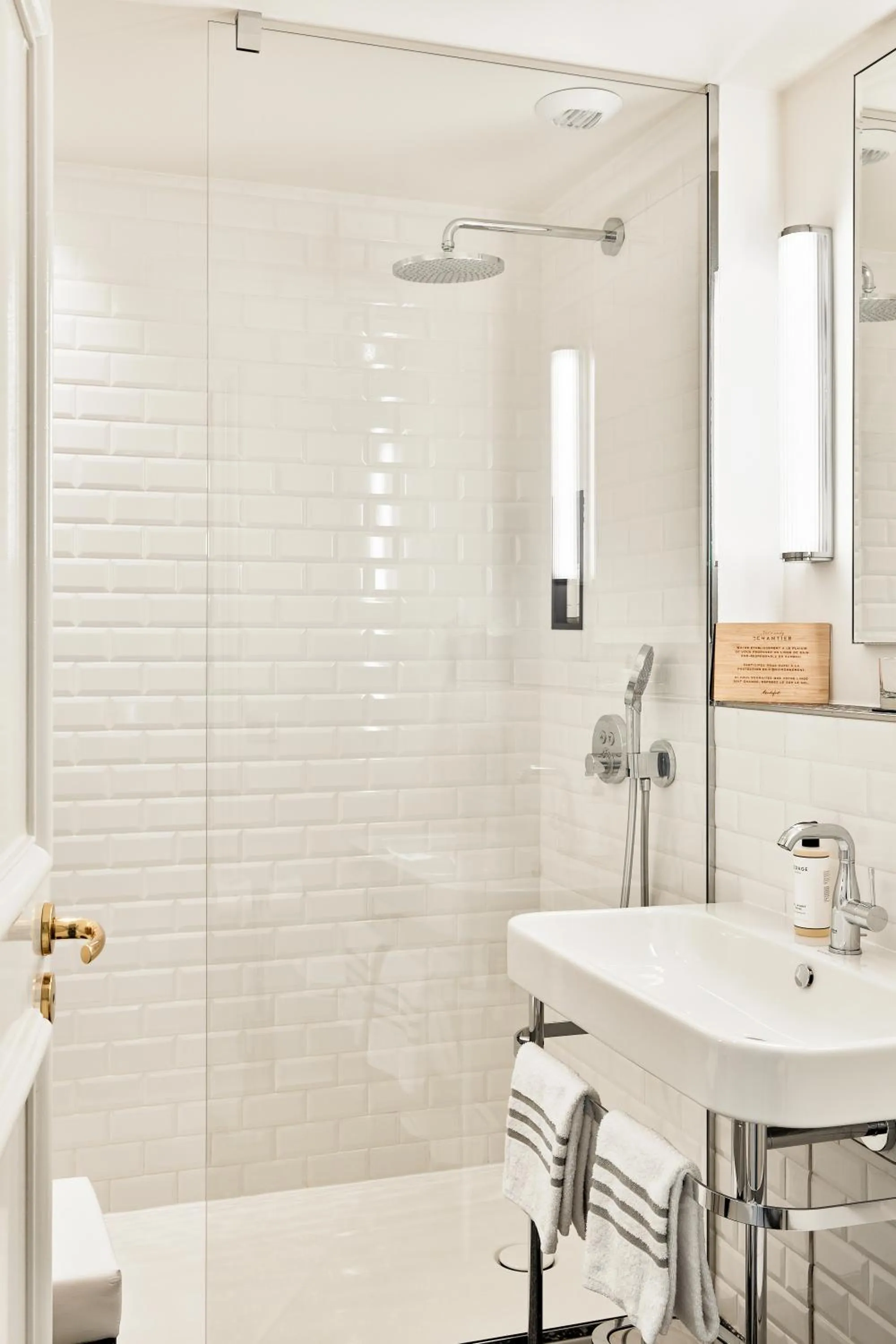 Shower in Normandy Le Chantier