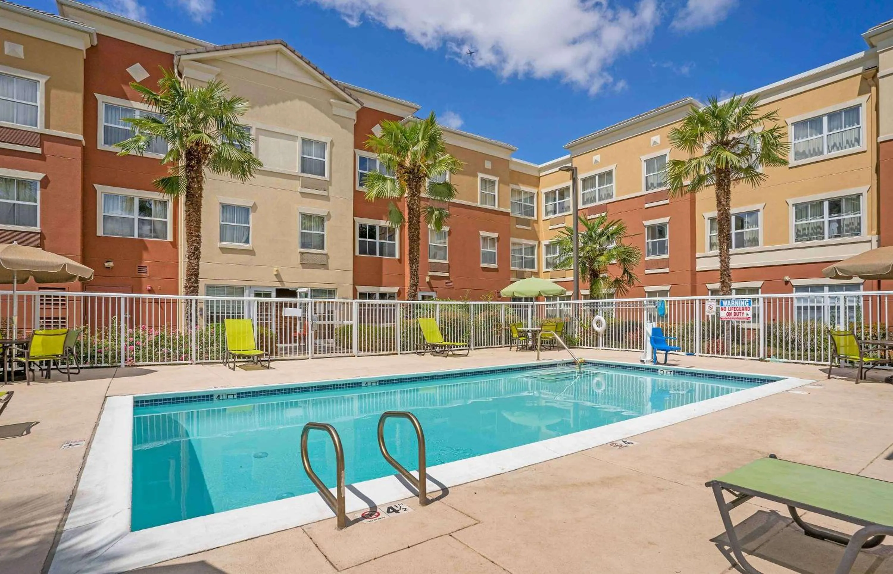 Pool view in Extended Stay America Suites - San Jose - Edenvale - South