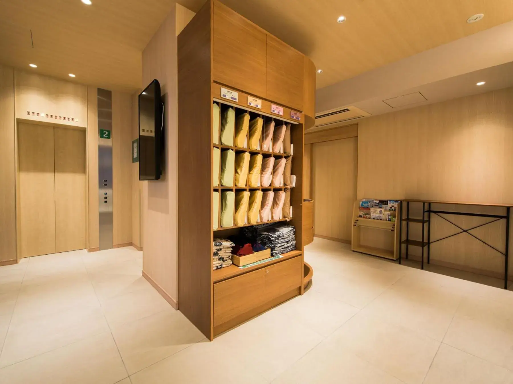 Lobby or reception, Bed in Super Hotel Tokyo Kinshicho Ekimae Lobby or reception, Bed in Super Hotel Tokyo Kinshicho Ekimae