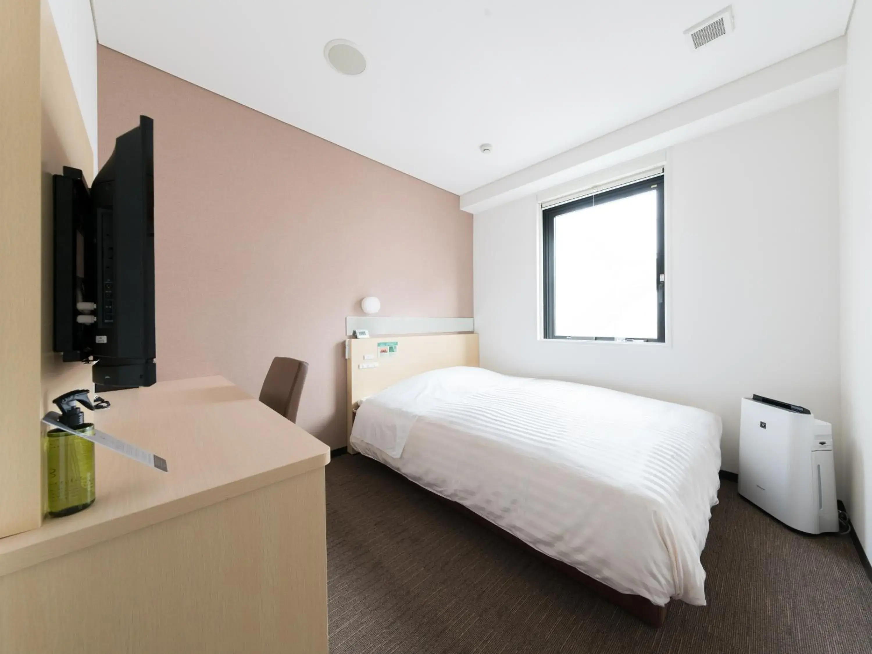 Bed in Super Hotel Tokyo Kinshicho Ekimae Bed in Super Hotel Tokyo Kinshicho Ekimae