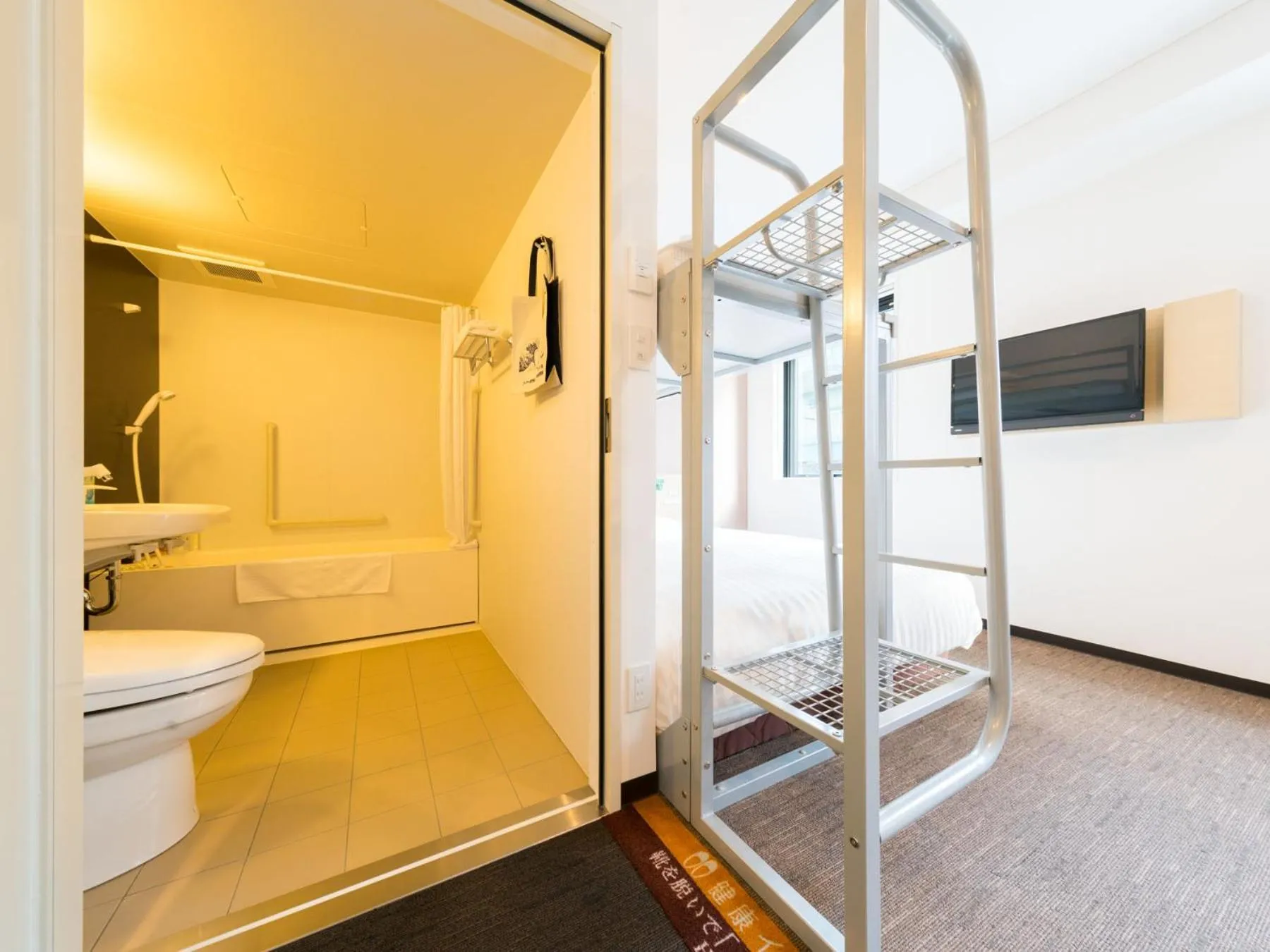 Bathroom, Bed in Super Hotel Tokyo Kinshicho Ekimae