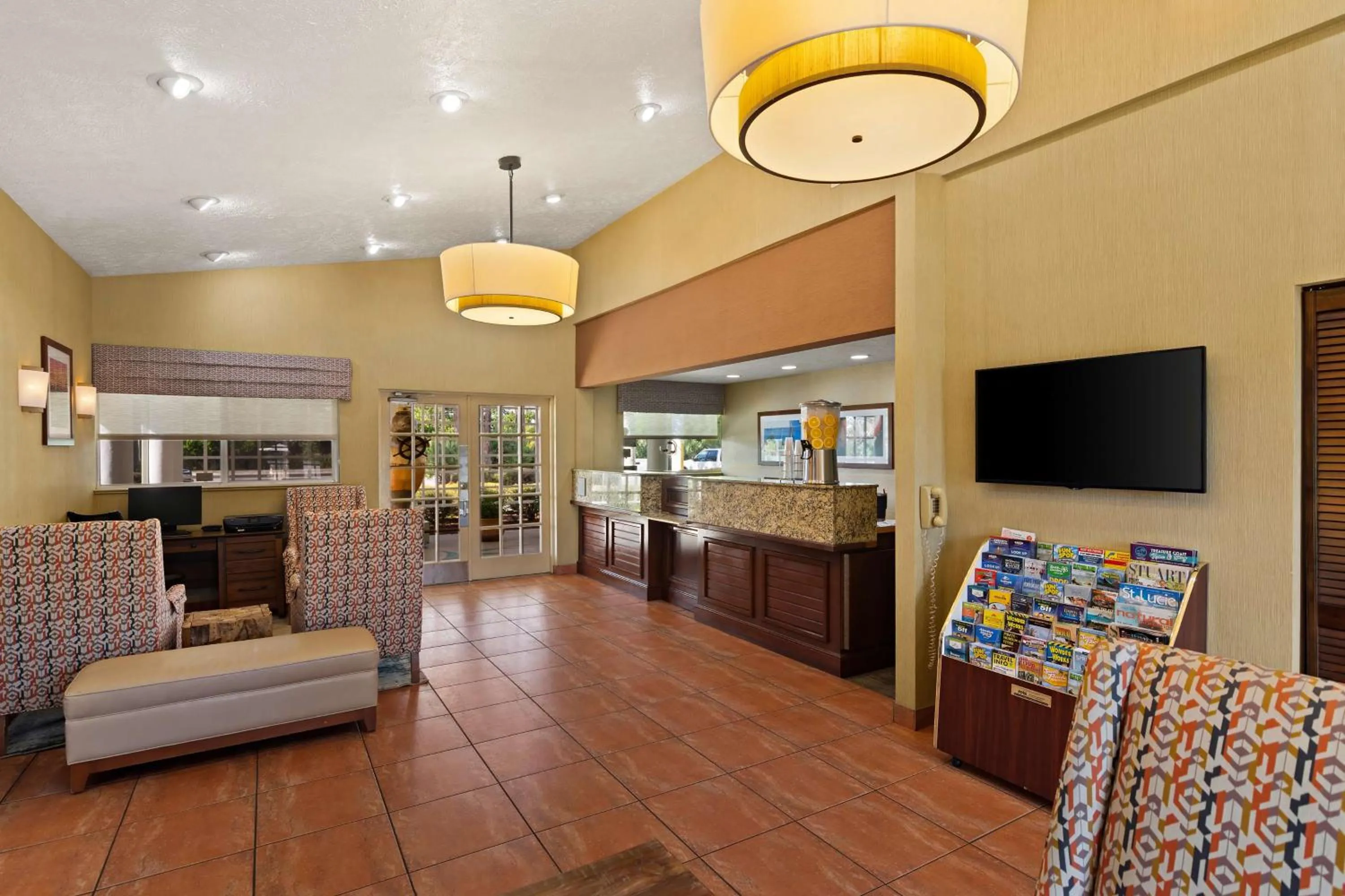 Lobby or reception in Best Western Port St. Lucie
