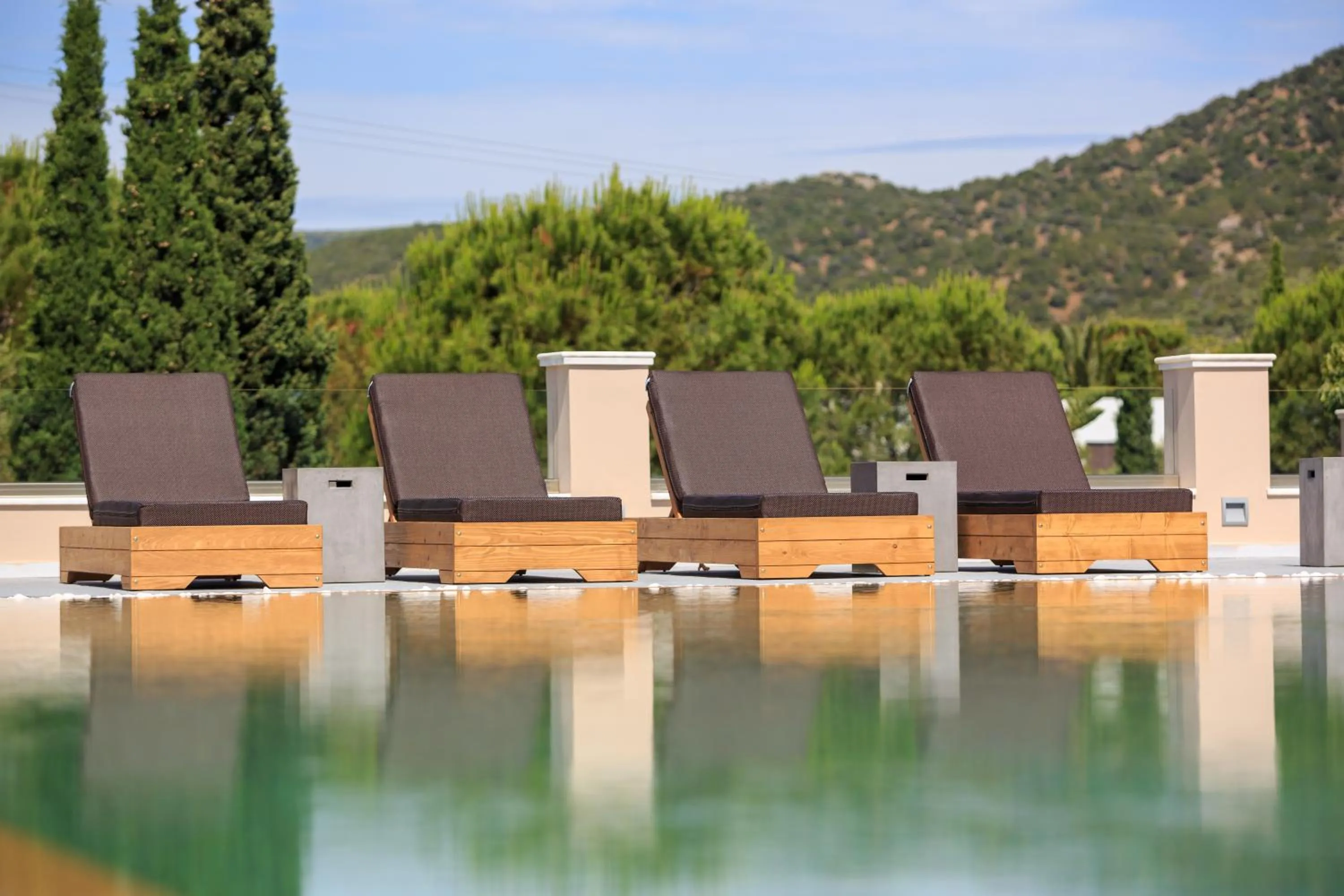 Garden view in 180 South Seaside Hotel