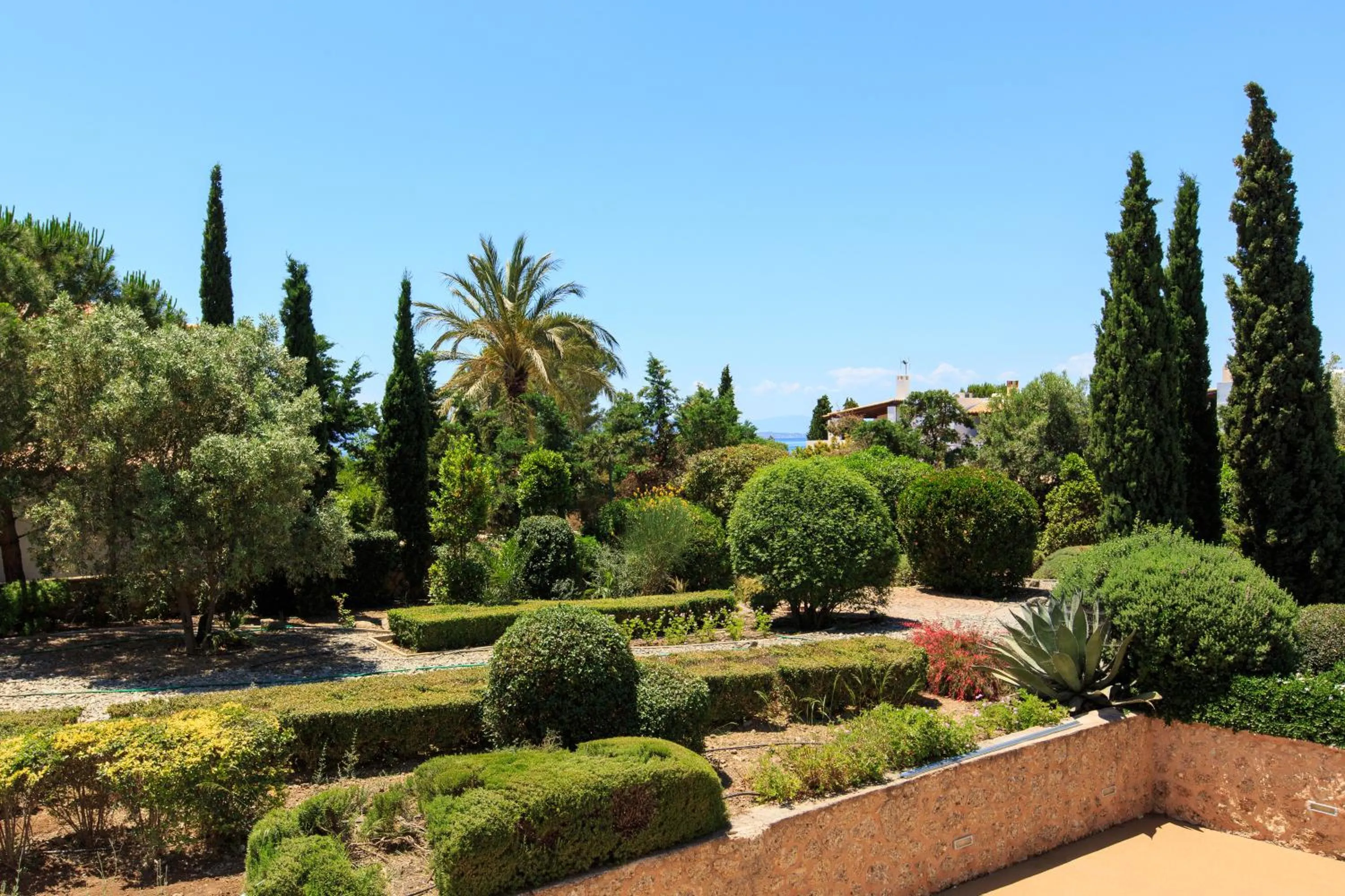 Garden in 180 South Seaside Hotel