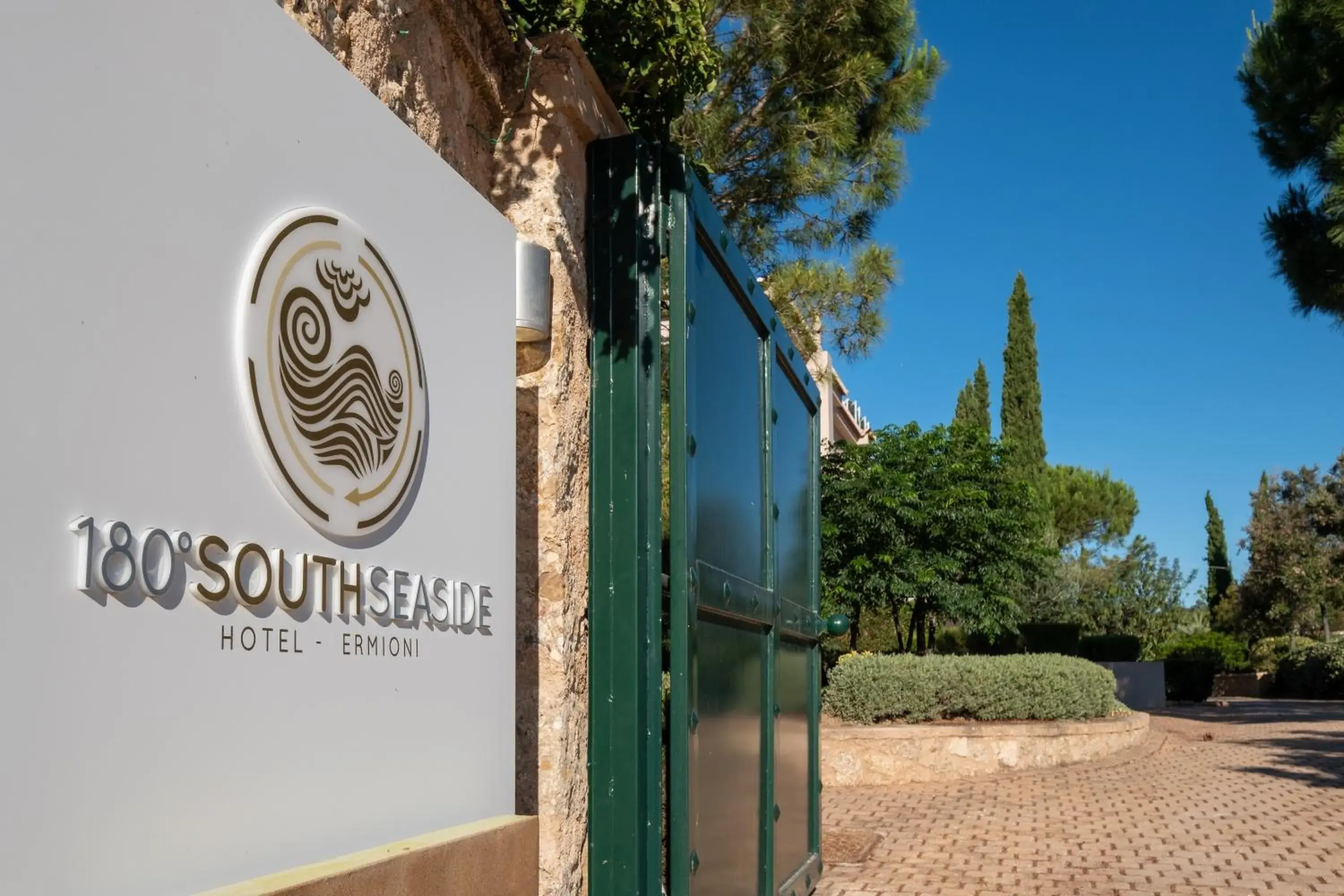 Property building in 180 South Seaside Hotel Property building in 180 South Seaside Hotel