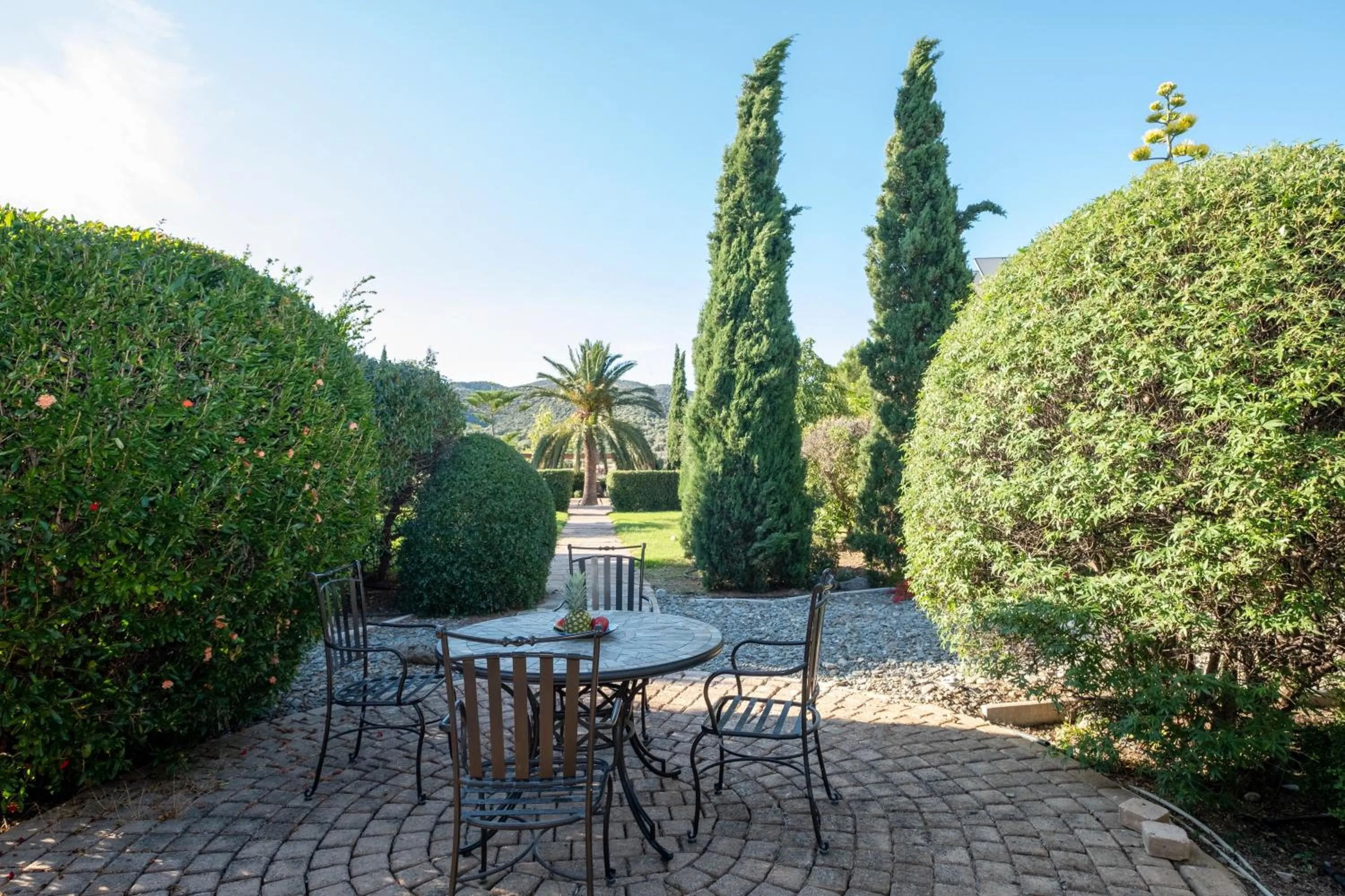 Garden in 180 South Seaside Hotel