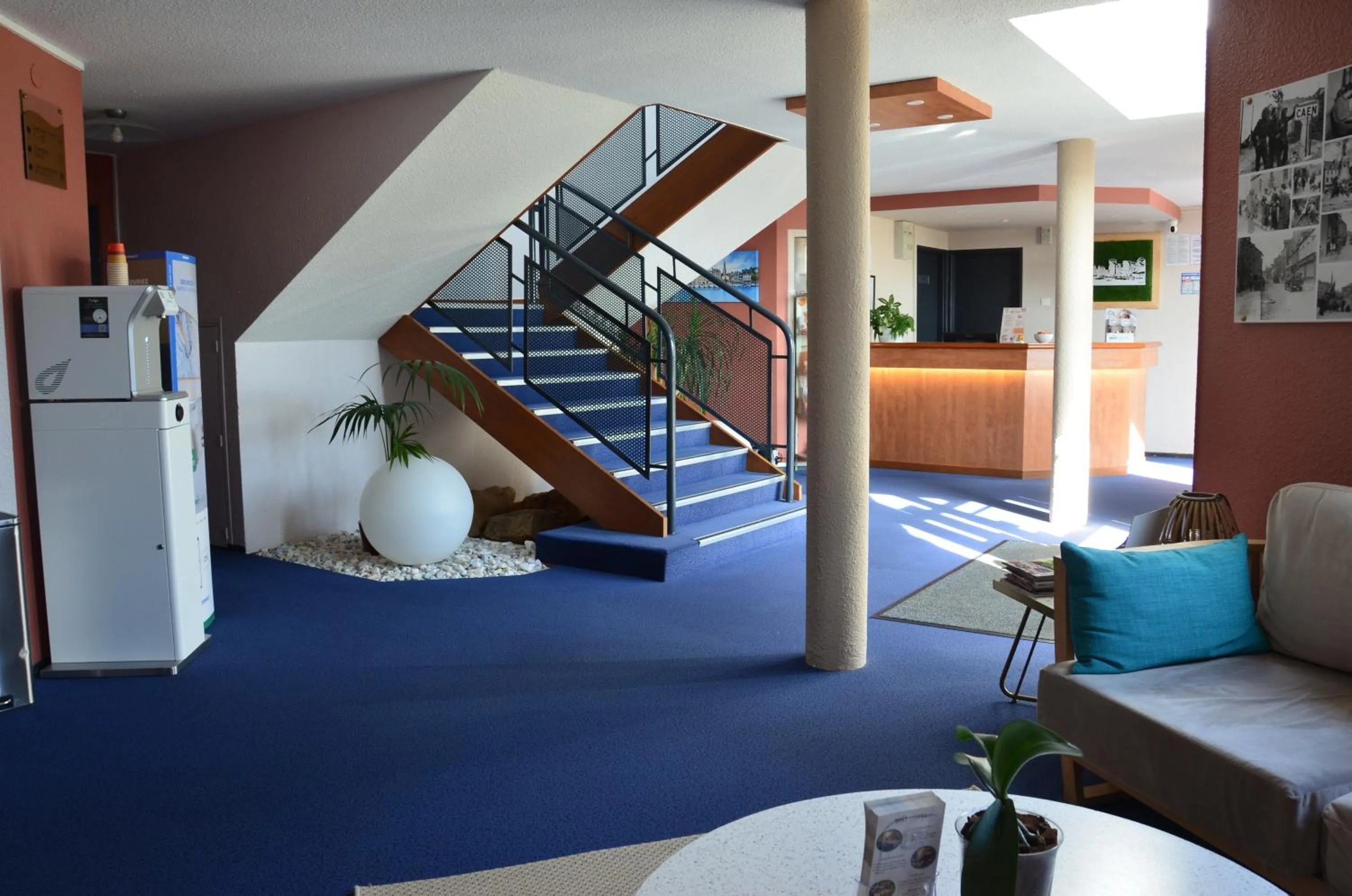 Living room in BRIT HOTEL Caen Hérouville