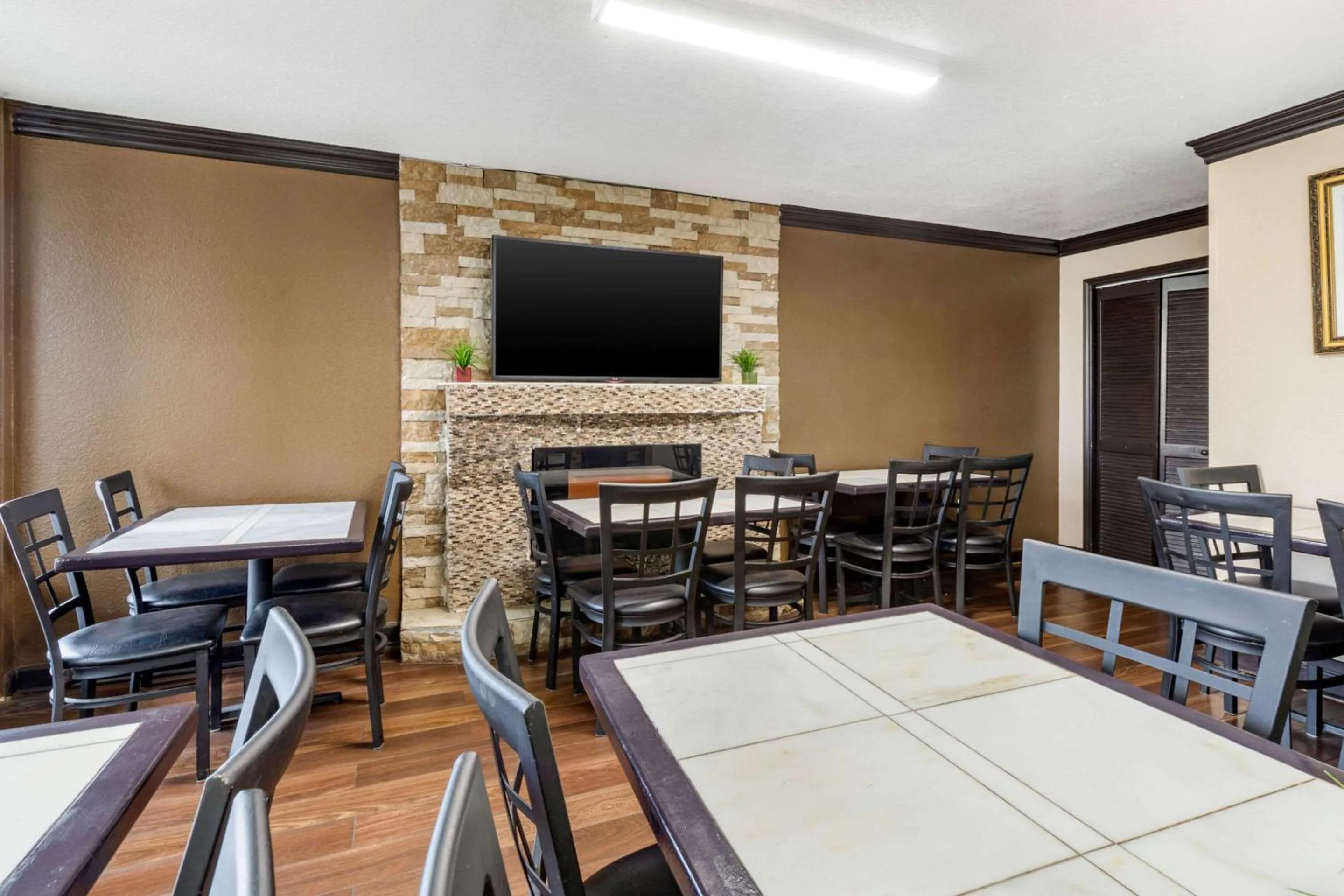 Restaurant/places to eat in Econo Lodge Rock Hill Northeast