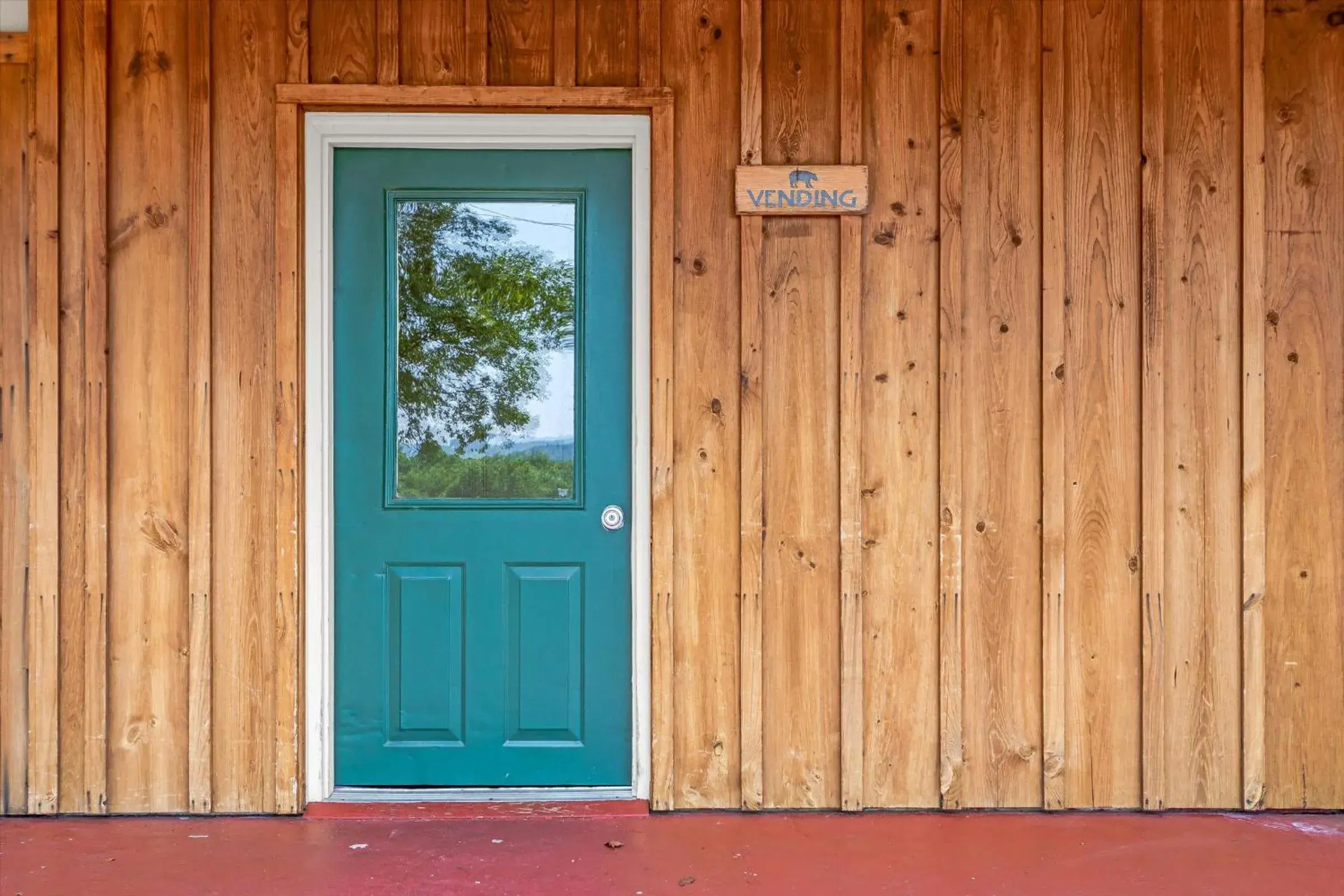 Facade/entrance in Early Blue Motel Facade/entrance in Early Blue Motel