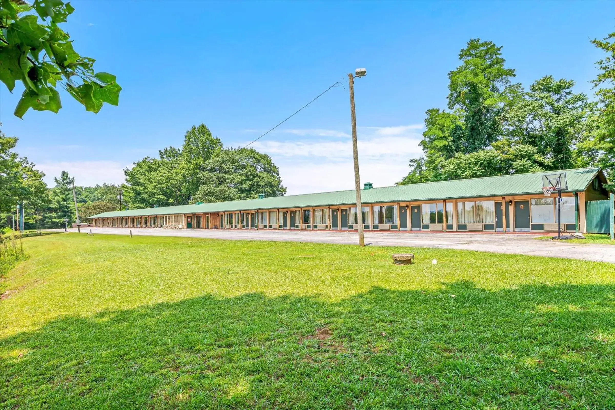Property building in Early Blue Motel Property building in Early Blue Motel