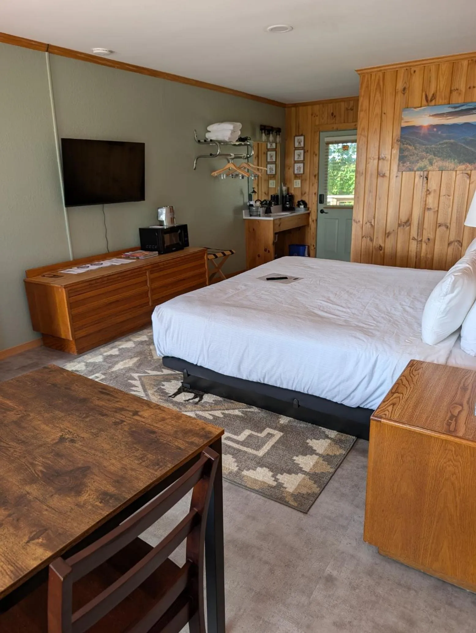 Bed in Green River Lodge