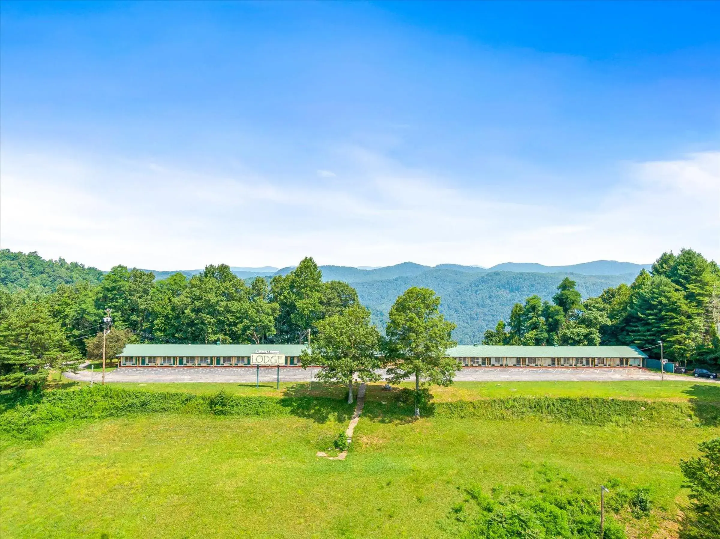 Property building in Early Blue Motel Property building in Early Blue Motel