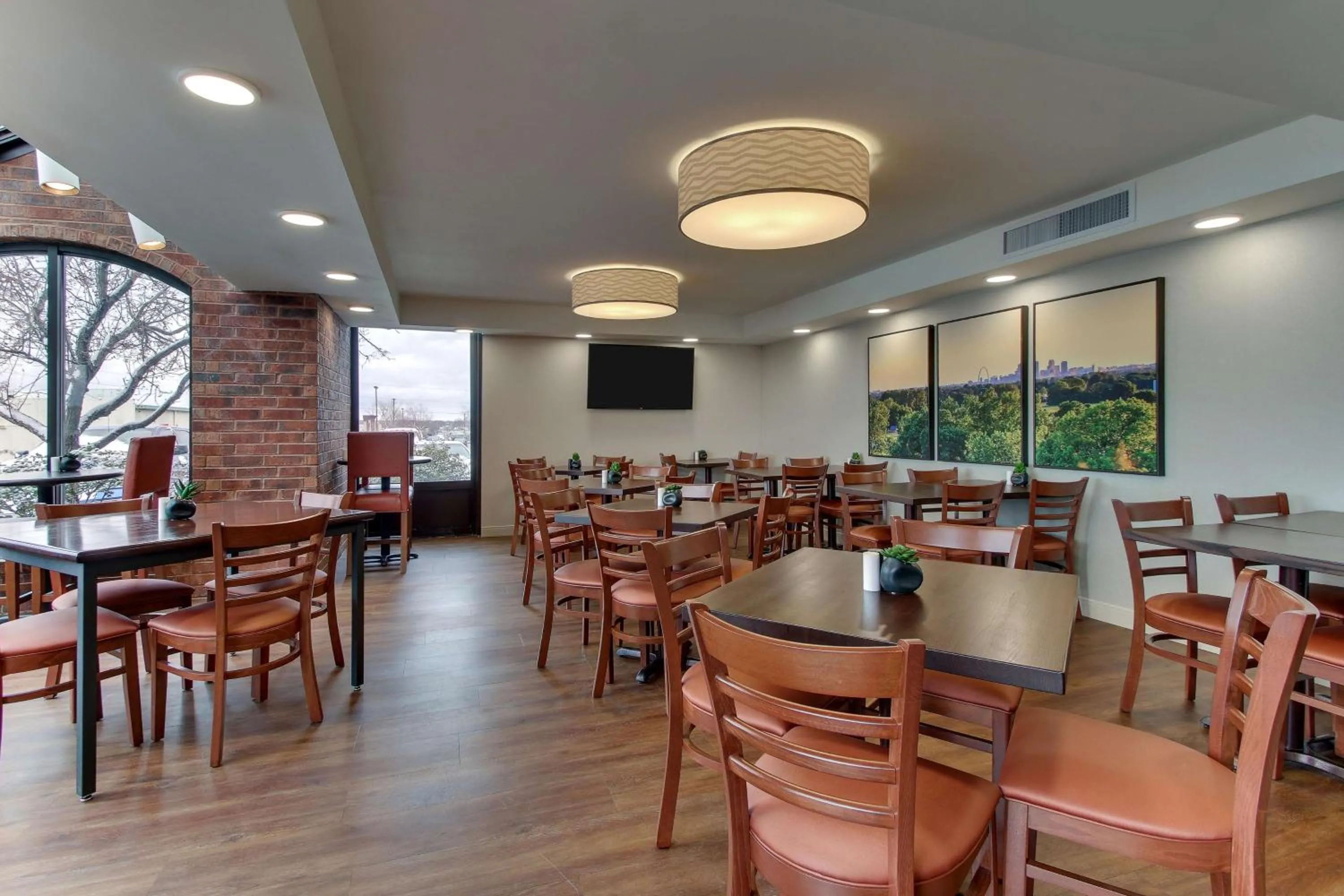 Restaurant/places to eat in Pear Tree Inn St. Louis - Arnold