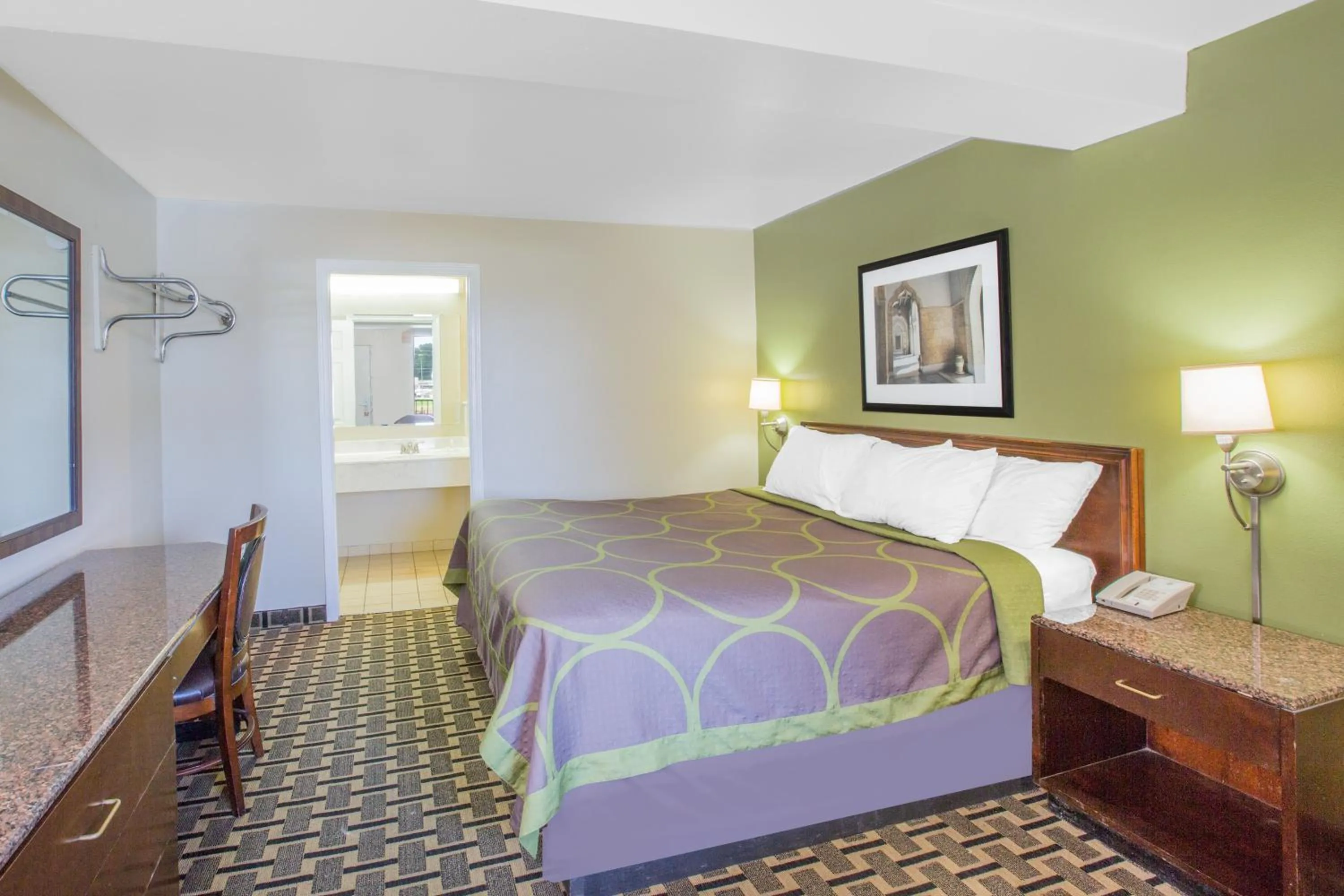 Photo of the whole room, Bed in Super 8 by Wyndham Jasper