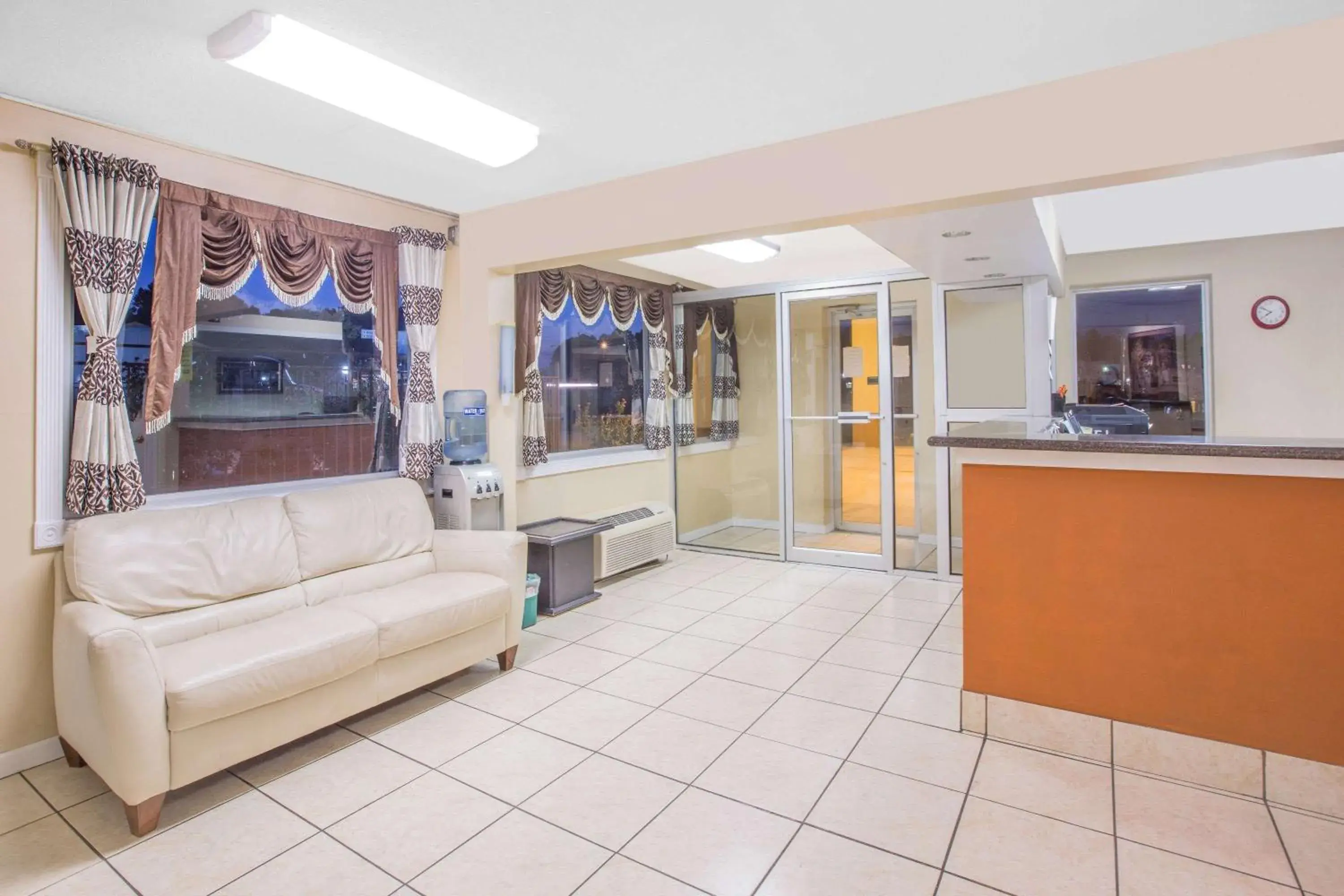 Lobby or reception in Super 8 by Wyndham Jasper Lobby or reception in Super 8 by Wyndham Jasper