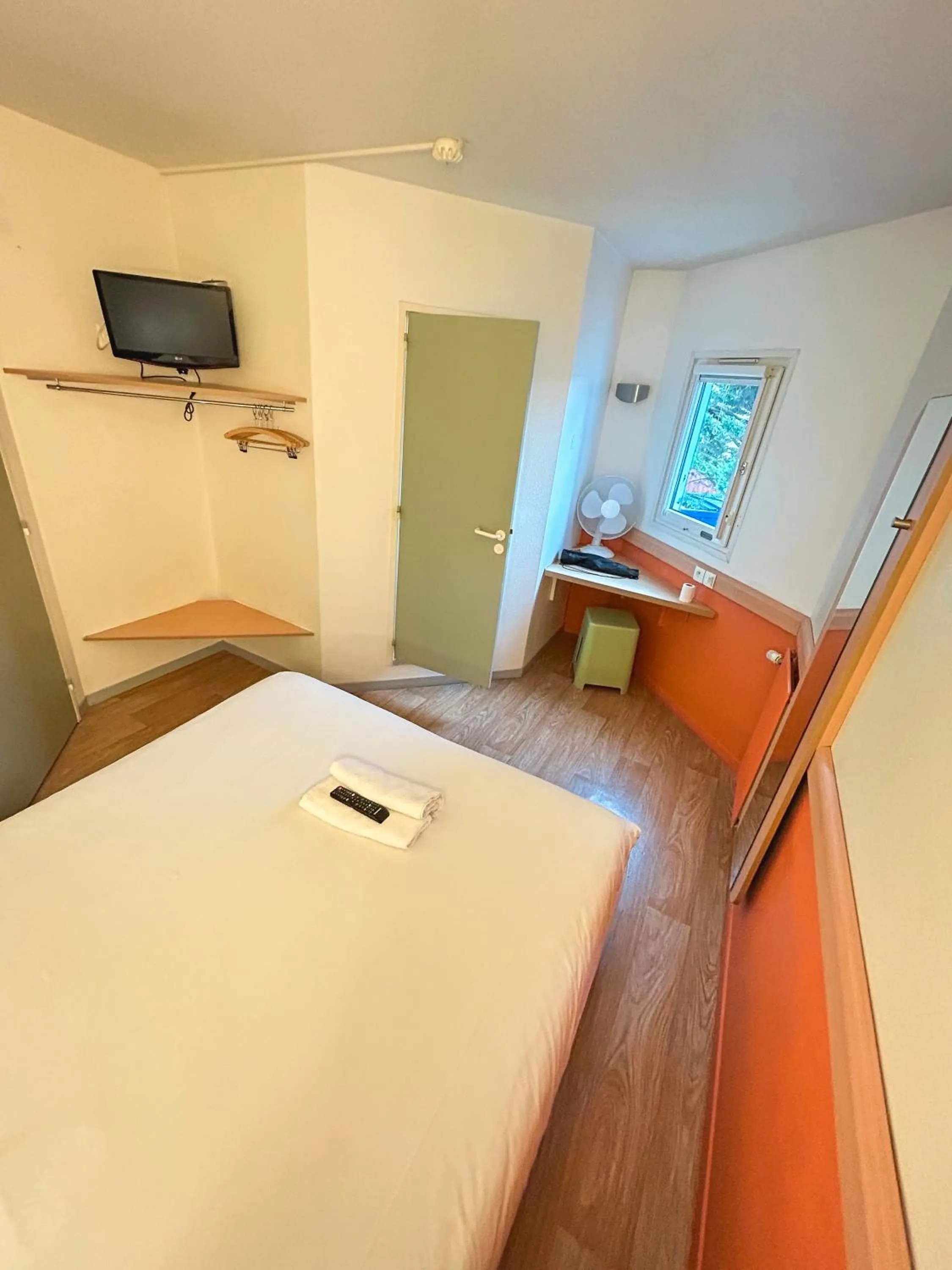 Bed in ibis budget Belfort Centre