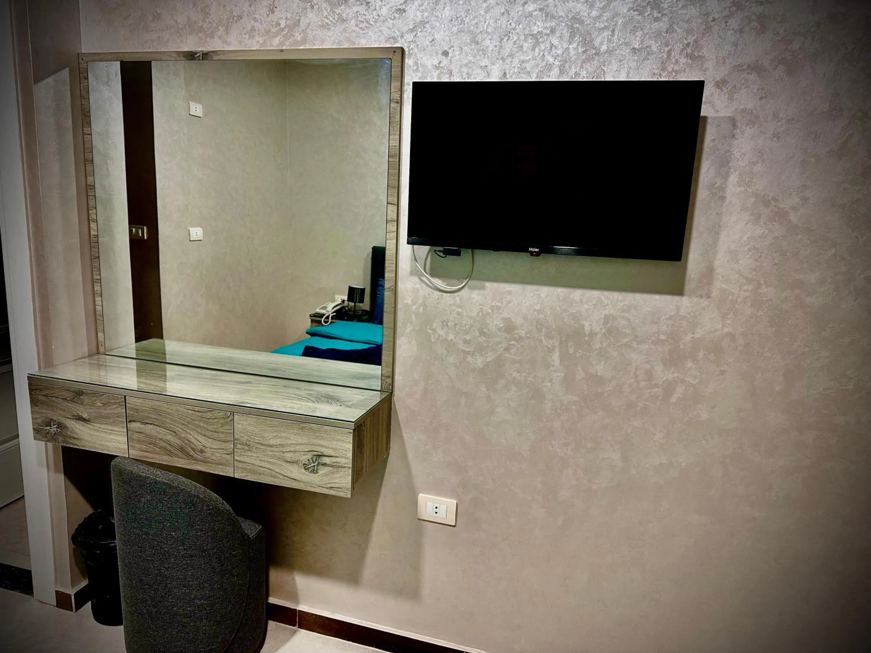 TV and multimedia in Heritage Hostel Cairo