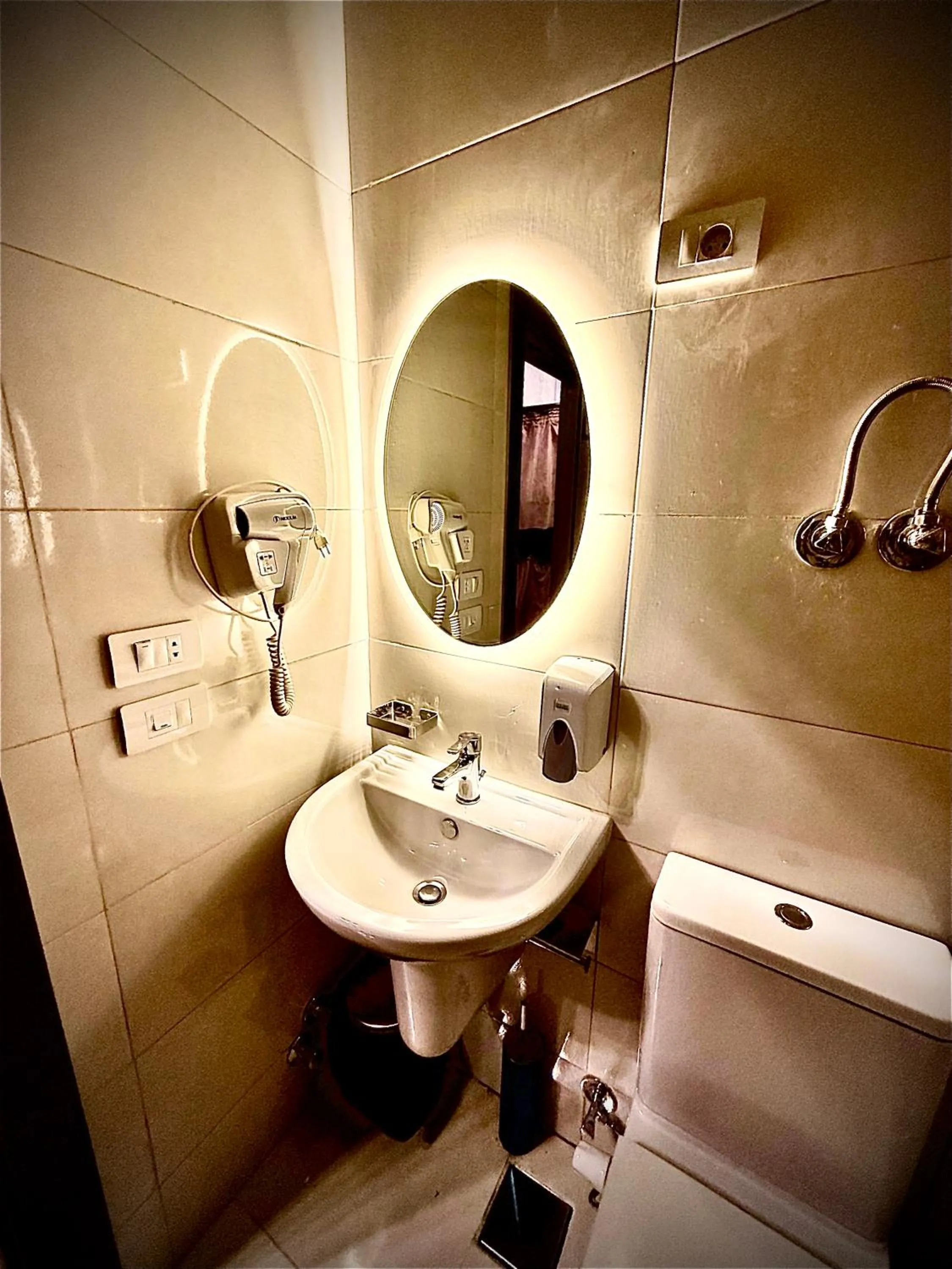 Shower in Heritage Hostel Cairo