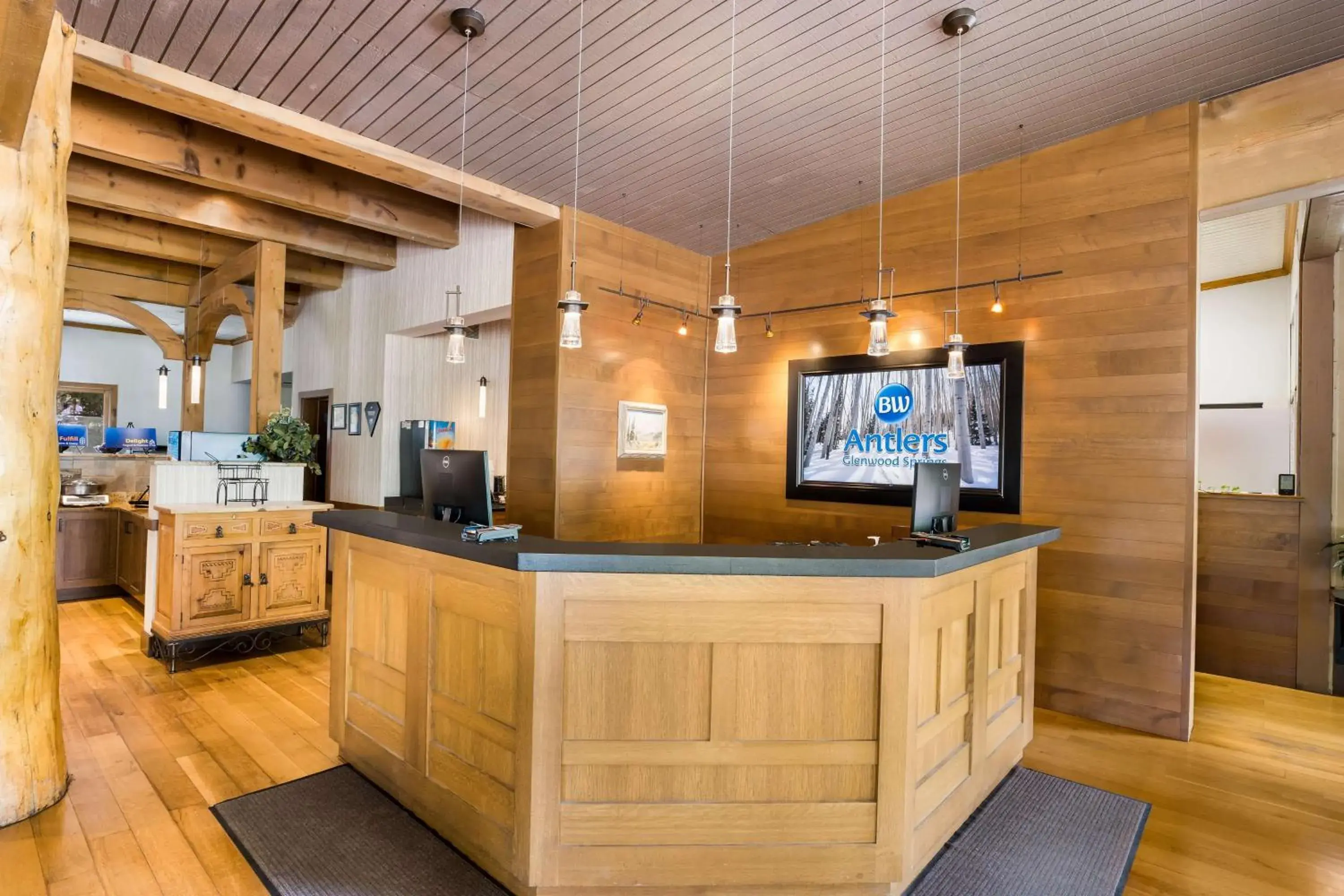 Lobby or reception in Best Western Antlers at Glenwood Springs Lobby or reception in Best Western Antlers at Glenwood Springs