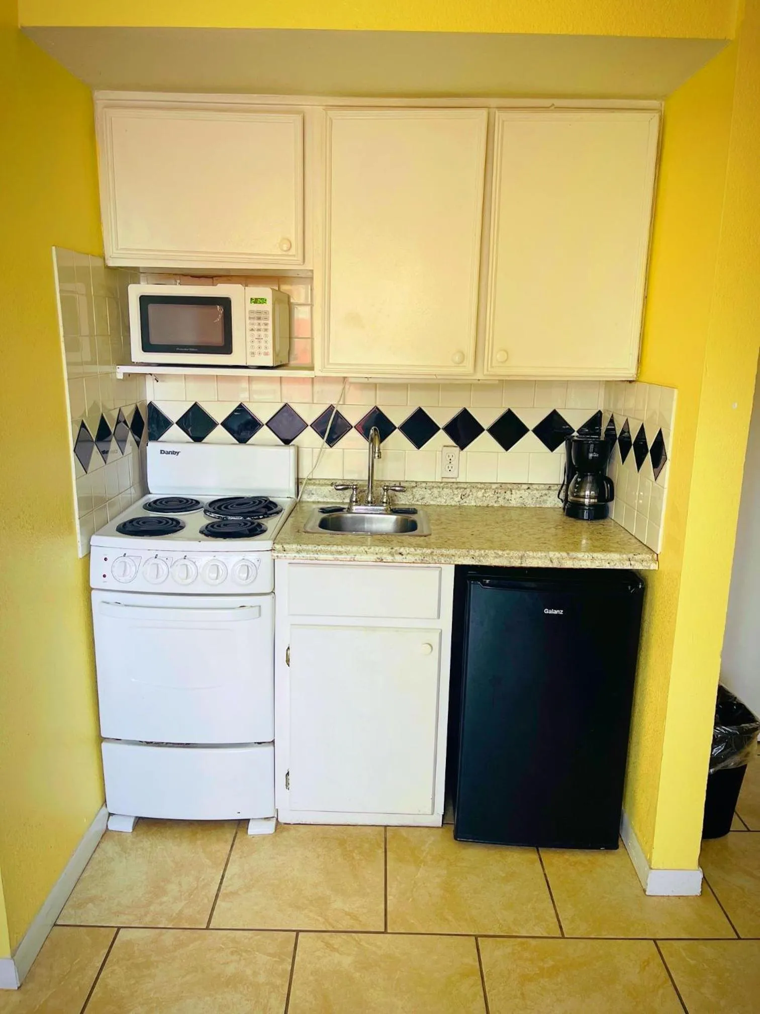 Sea Shell Inn on the Beach