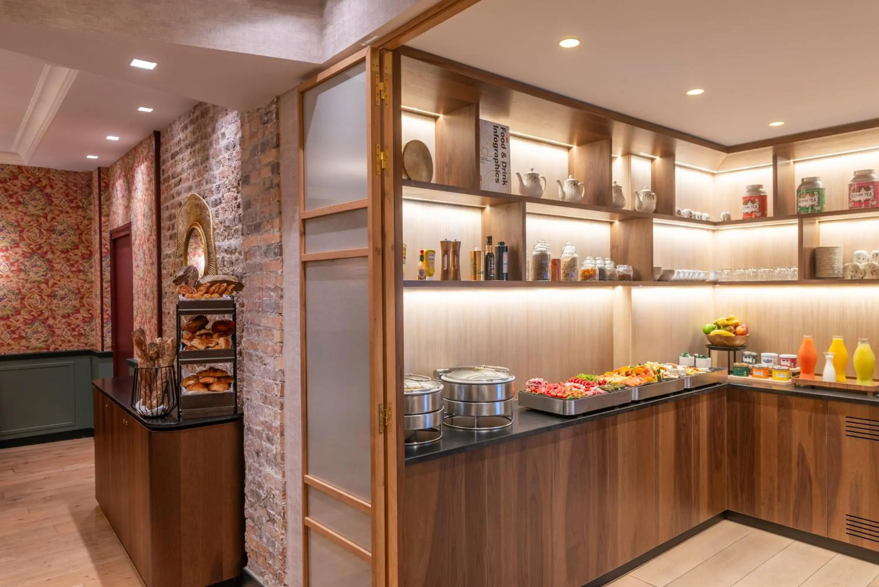 Breakfast in Hôtel Brittany Breakfast in Hôtel Brittany