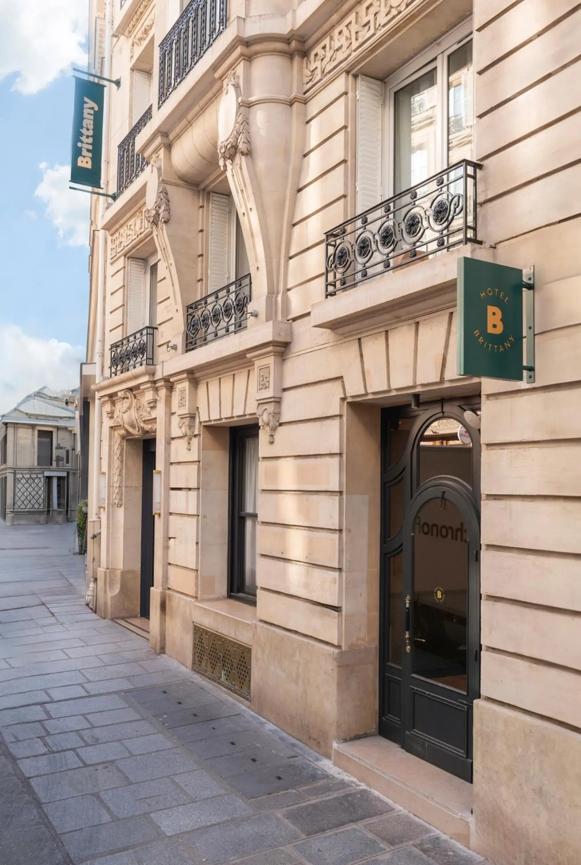 Property building in Hôtel Brittany Property building in Hôtel Brittany