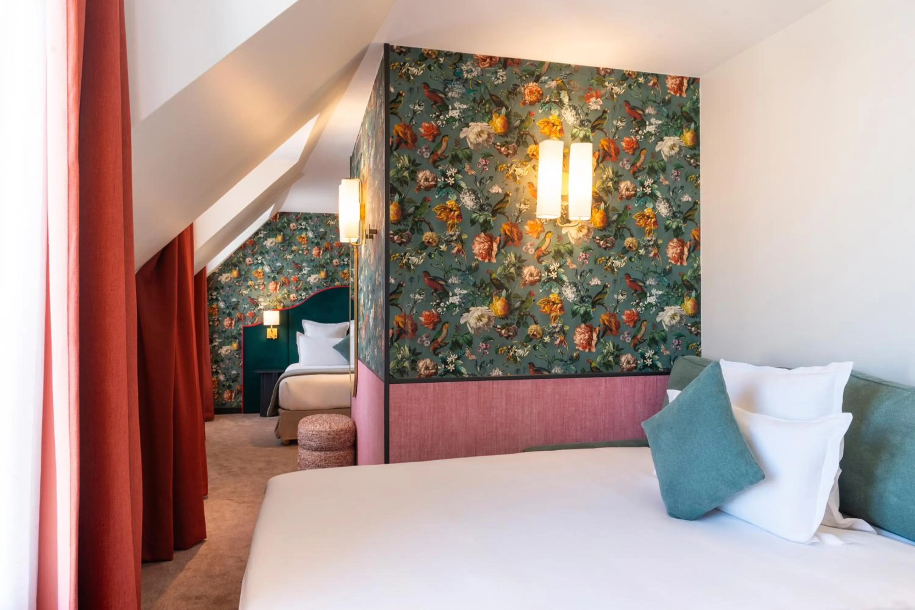 Bedroom, Bed in Hôtel Brittany