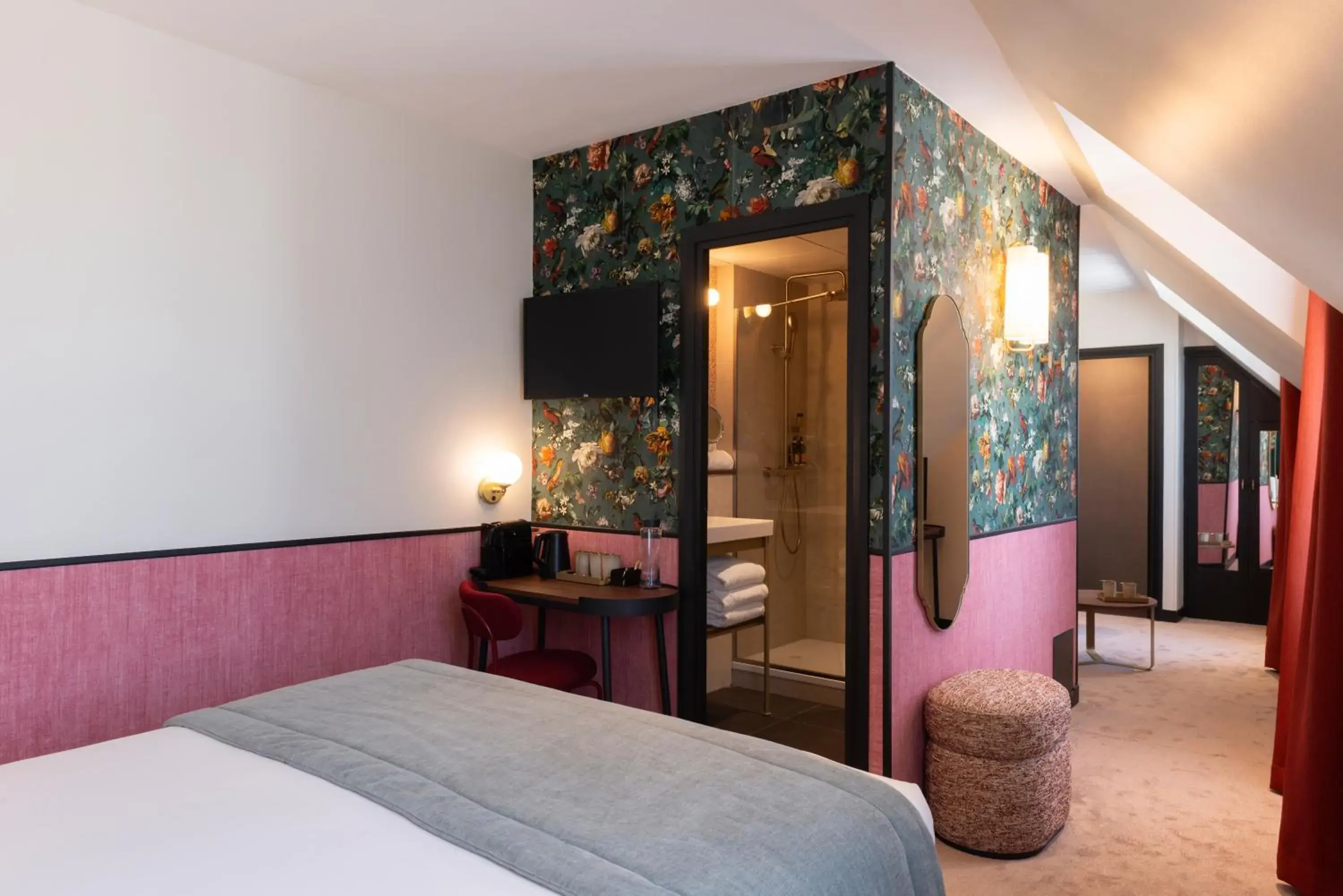 Bedroom, Bed in Hôtel Brittany Bedroom, Bed in Hôtel Brittany