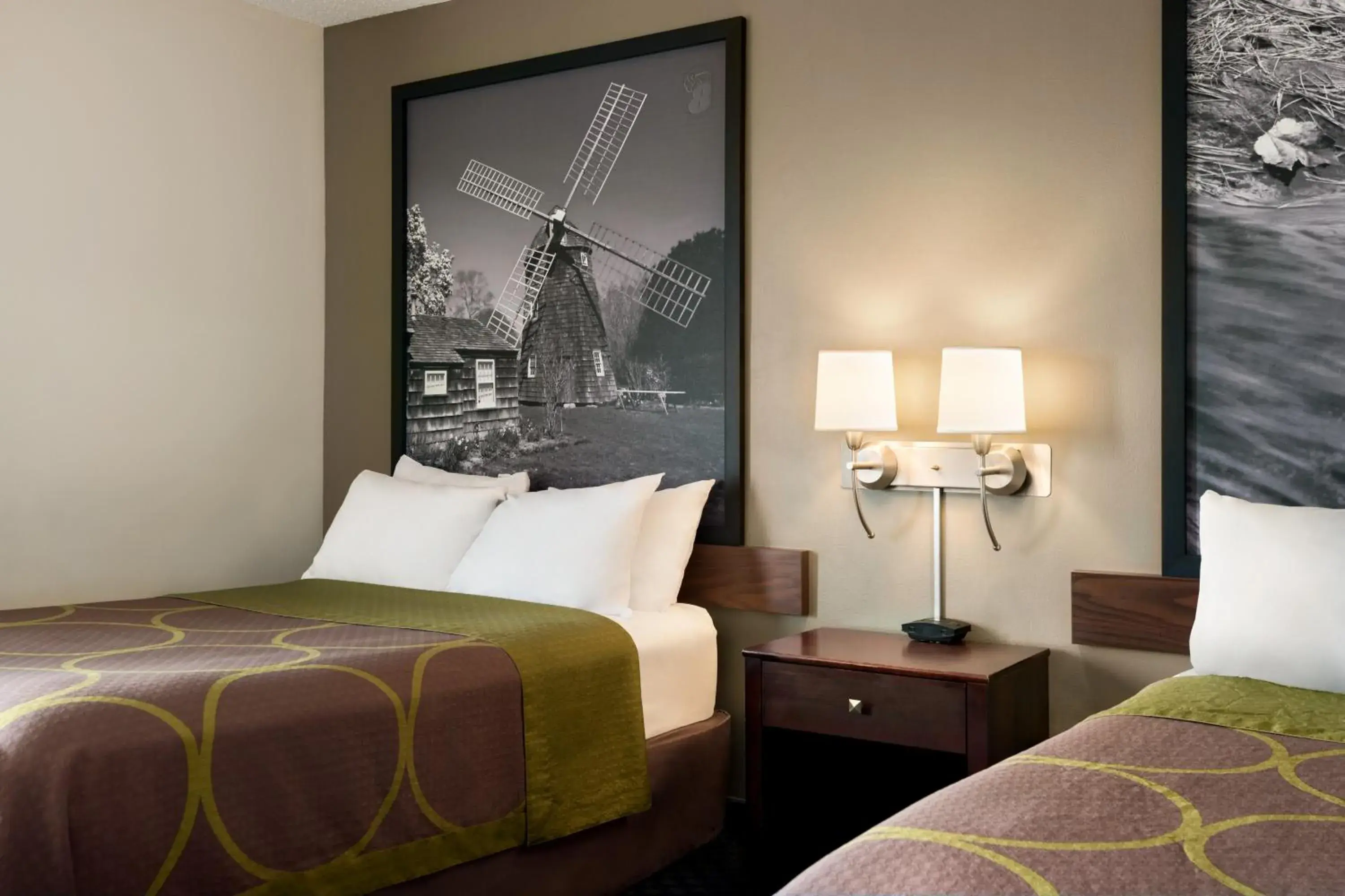 Bedroom, Bed in Super 8 by Wyndham Liverpool/Syracuse North Airport Bedroom, Bed in Super 8 by Wyndham Liverpool/Syracuse North Airport