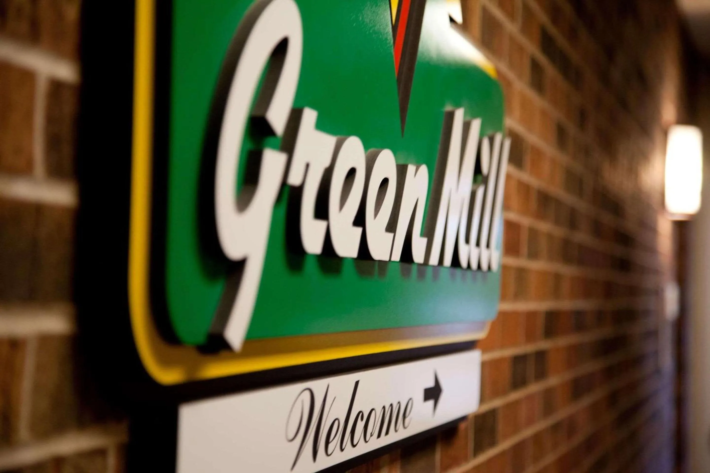 Restaurant/places to eat in Country Inn & Suites by Radisson, Woodbury, MN