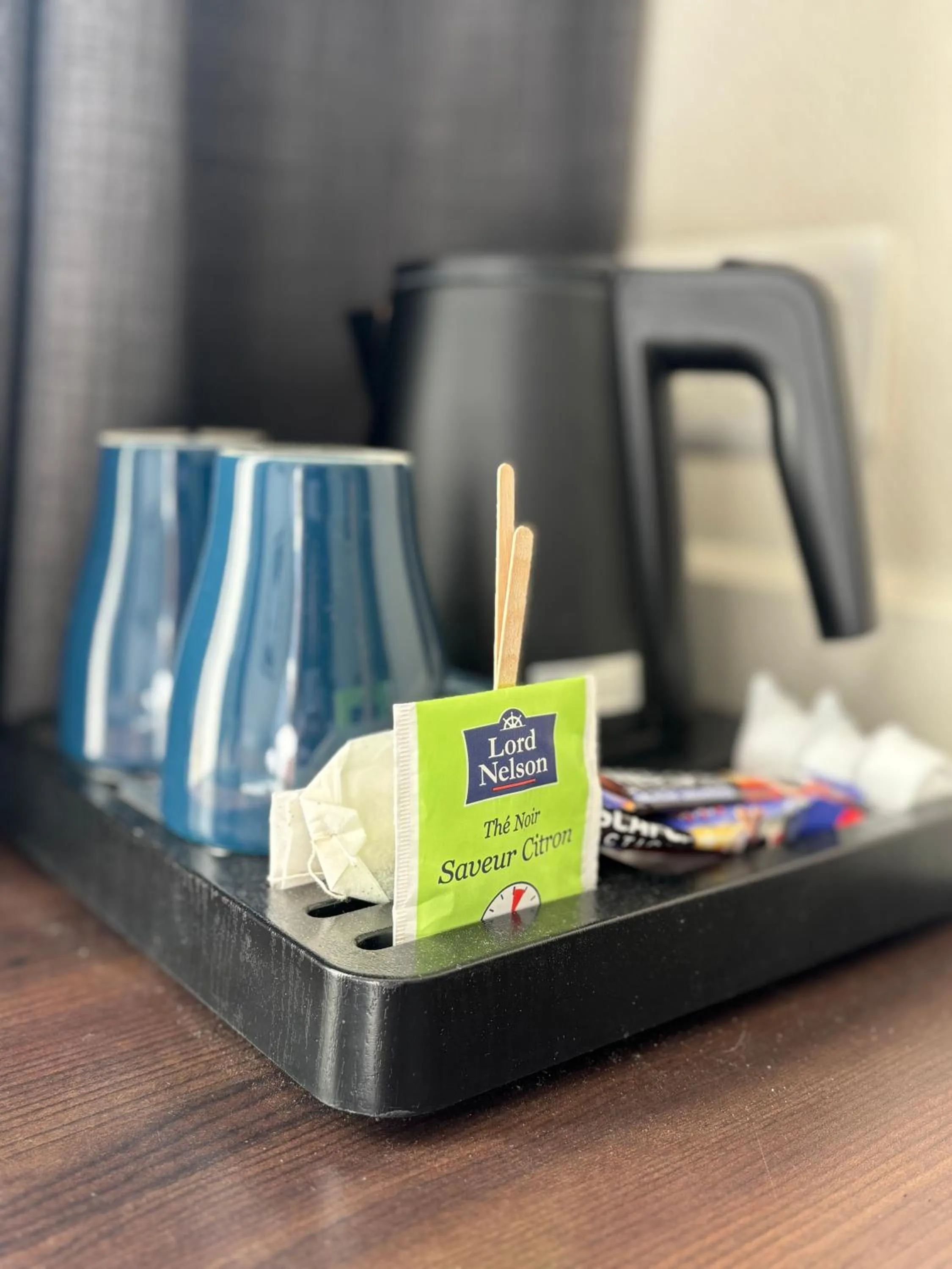 Coffee/tea facilities in Logis Hôtel Des Acacias Lille Neuville en Ferrain, Restaurant l'Acacias Gourmand