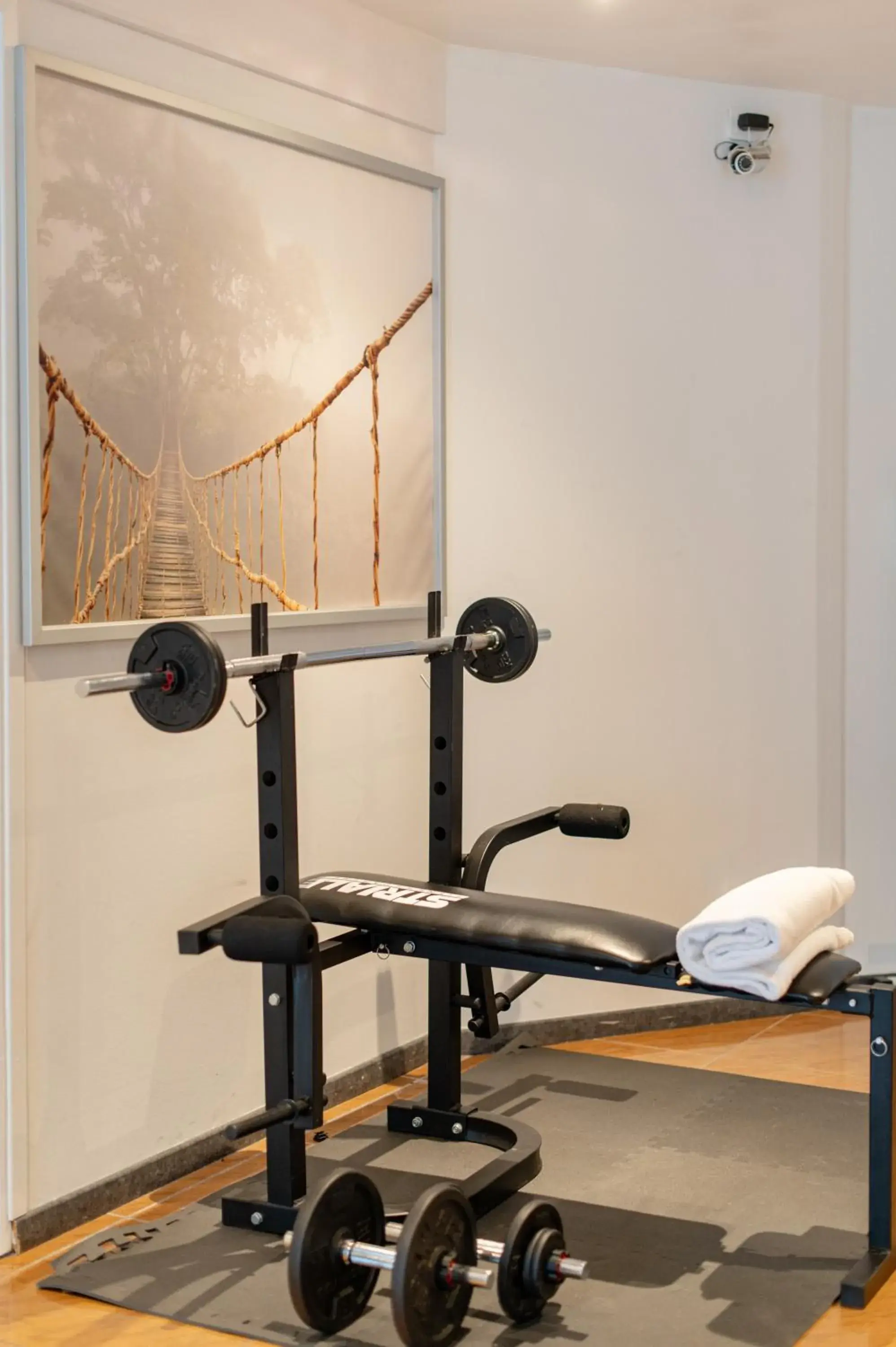 Fitness centre/facilities in Logis Hôtel Des Acacias Lille Neuville en Ferrain, Restaurant l'Acacias Gourmand Fitness centre/facilities in Logis Hôtel Des Acacias Lille Neuville en Ferrain, Restaurant l'Acacias Gourmand
