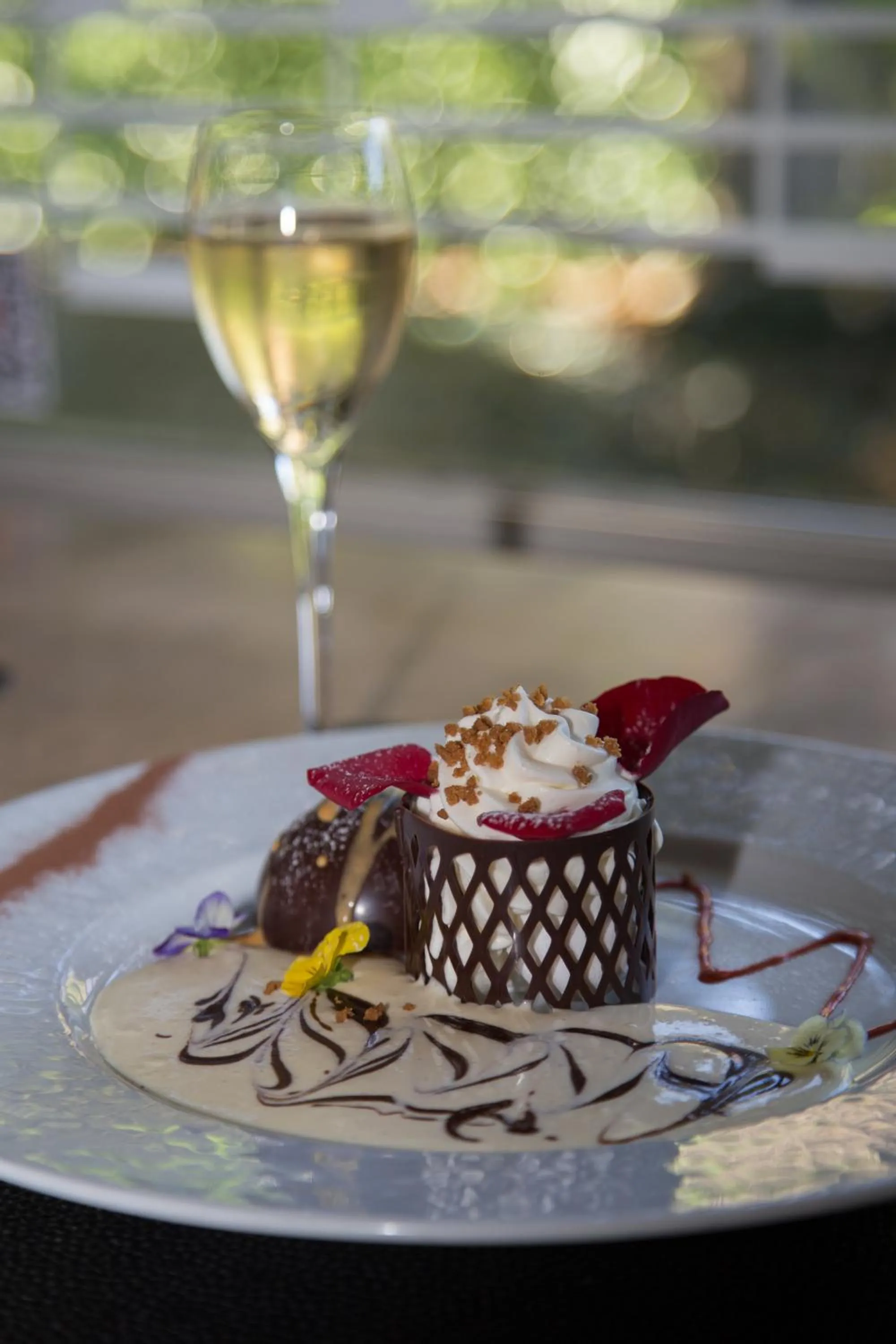 Restaurant/places to eat in Logis Hôtel Des Acacias Lille Neuville en Ferrain, Restaurant l'Acacias Gourmand