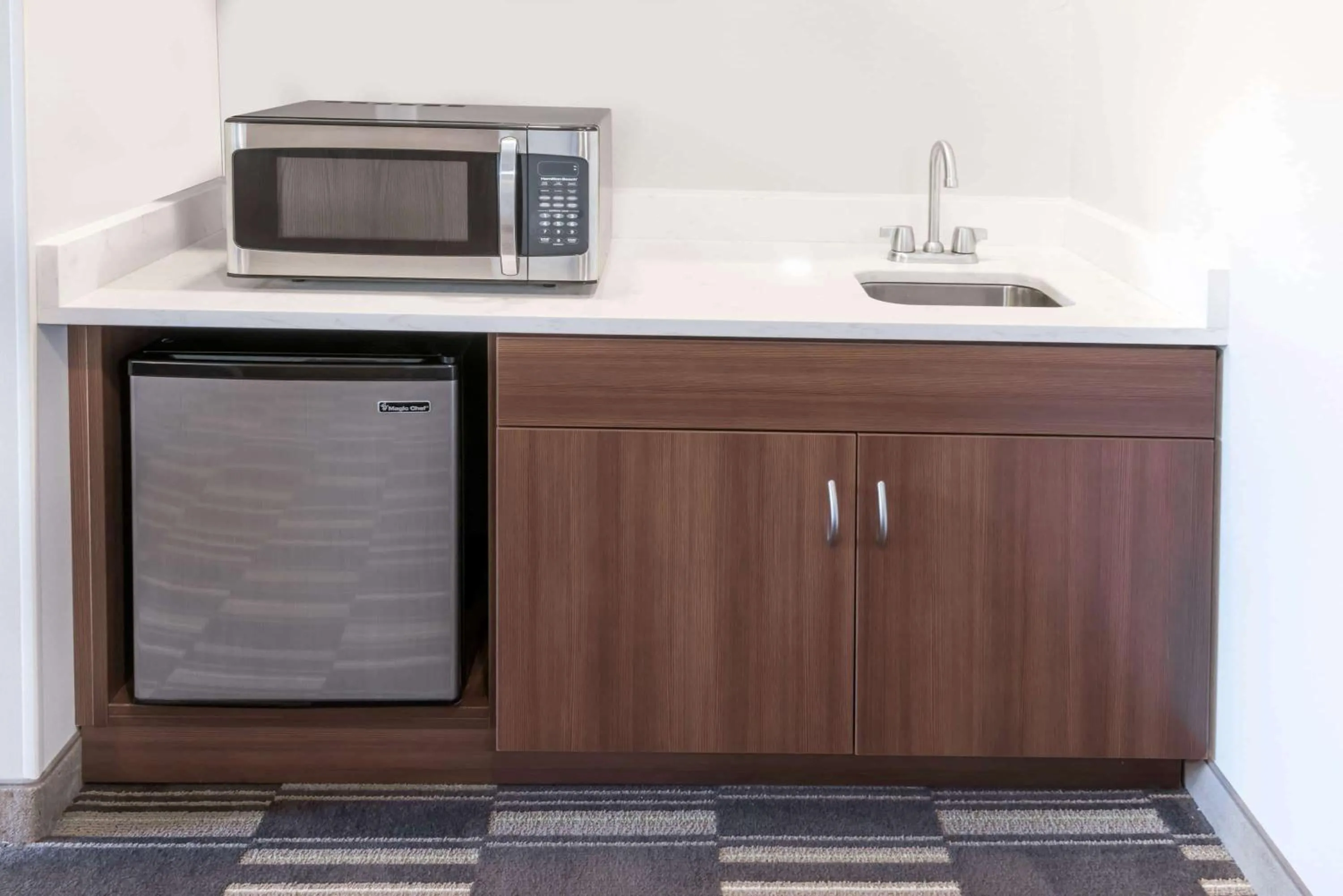 Photo of the whole room in Microtel By Wyndham Victor