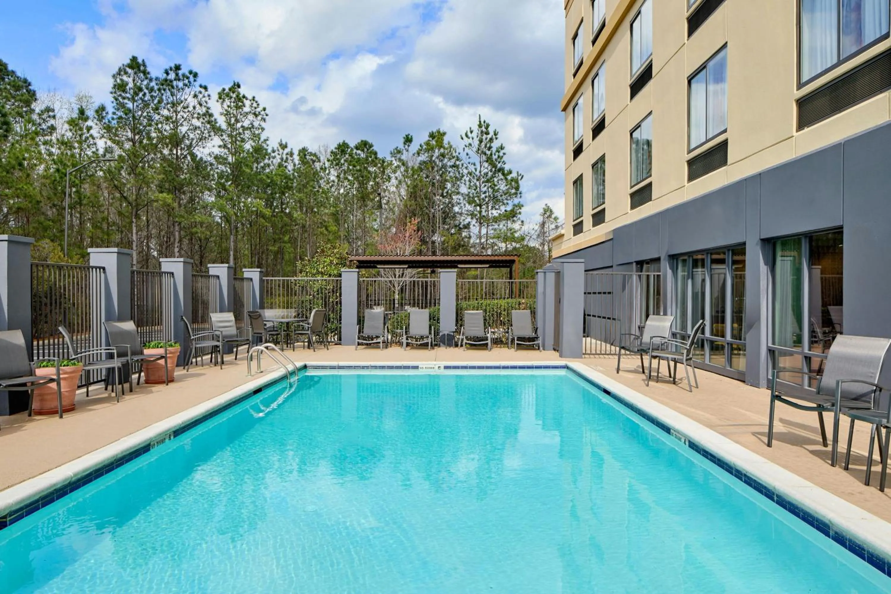 Swimming pool in Fairfield by Marriott Inn & Suites LaGrange