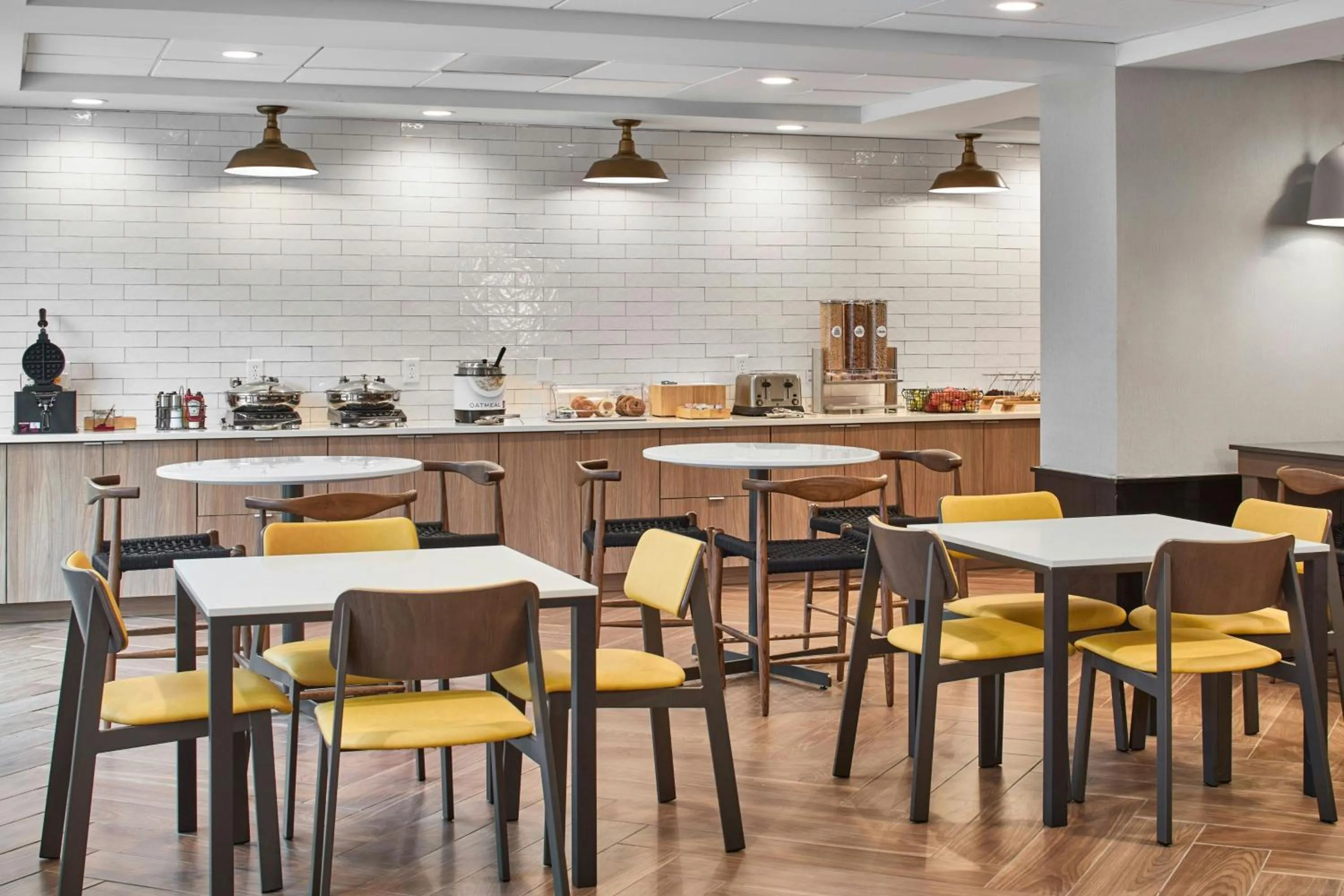 Breakfast in Fairfield by Marriott Inn & Suites LaGrange