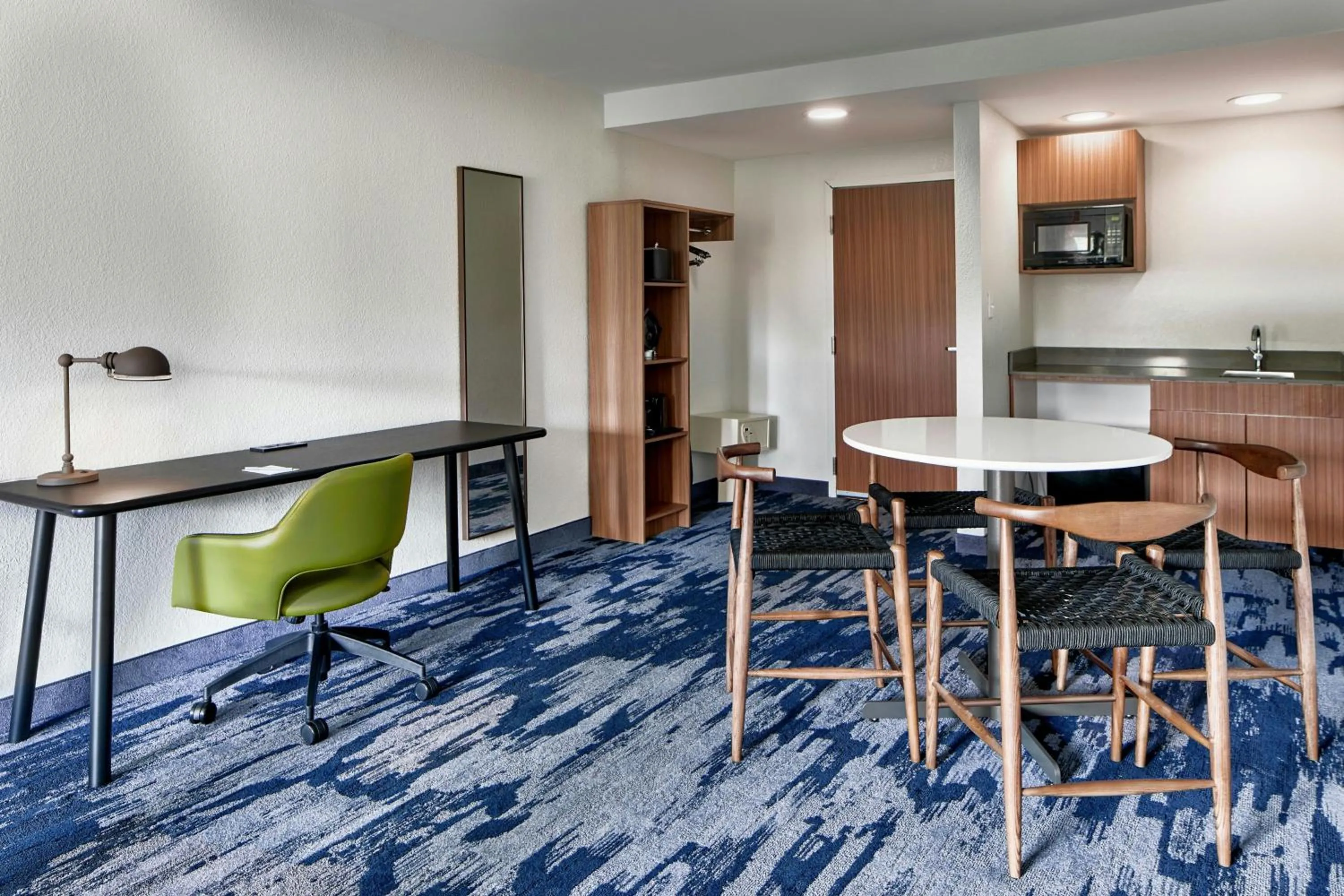 Living room in Fairfield by Marriott Inn & Suites LaGrange