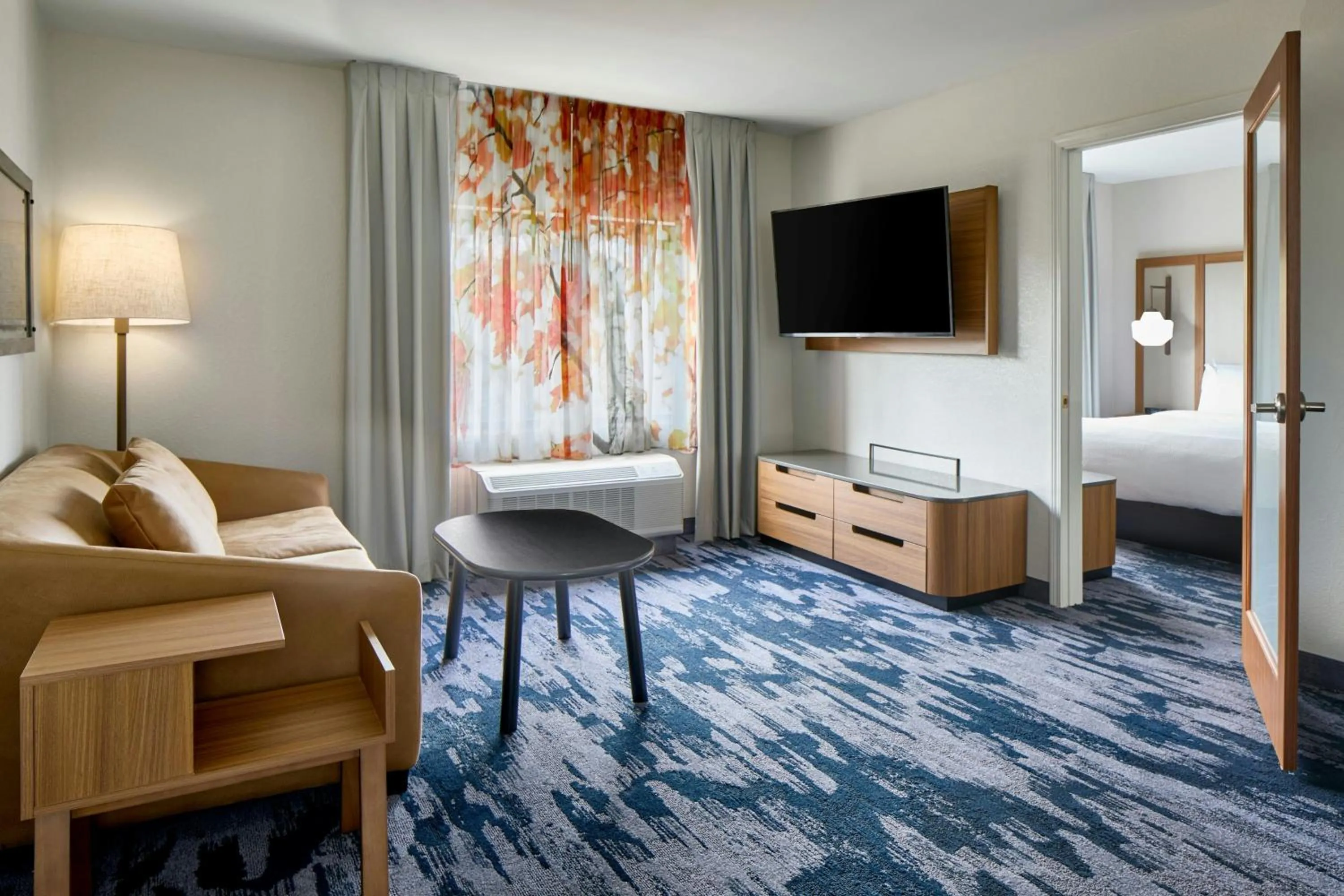 Living room, Bed in Fairfield by Marriott Inn & Suites LaGrange