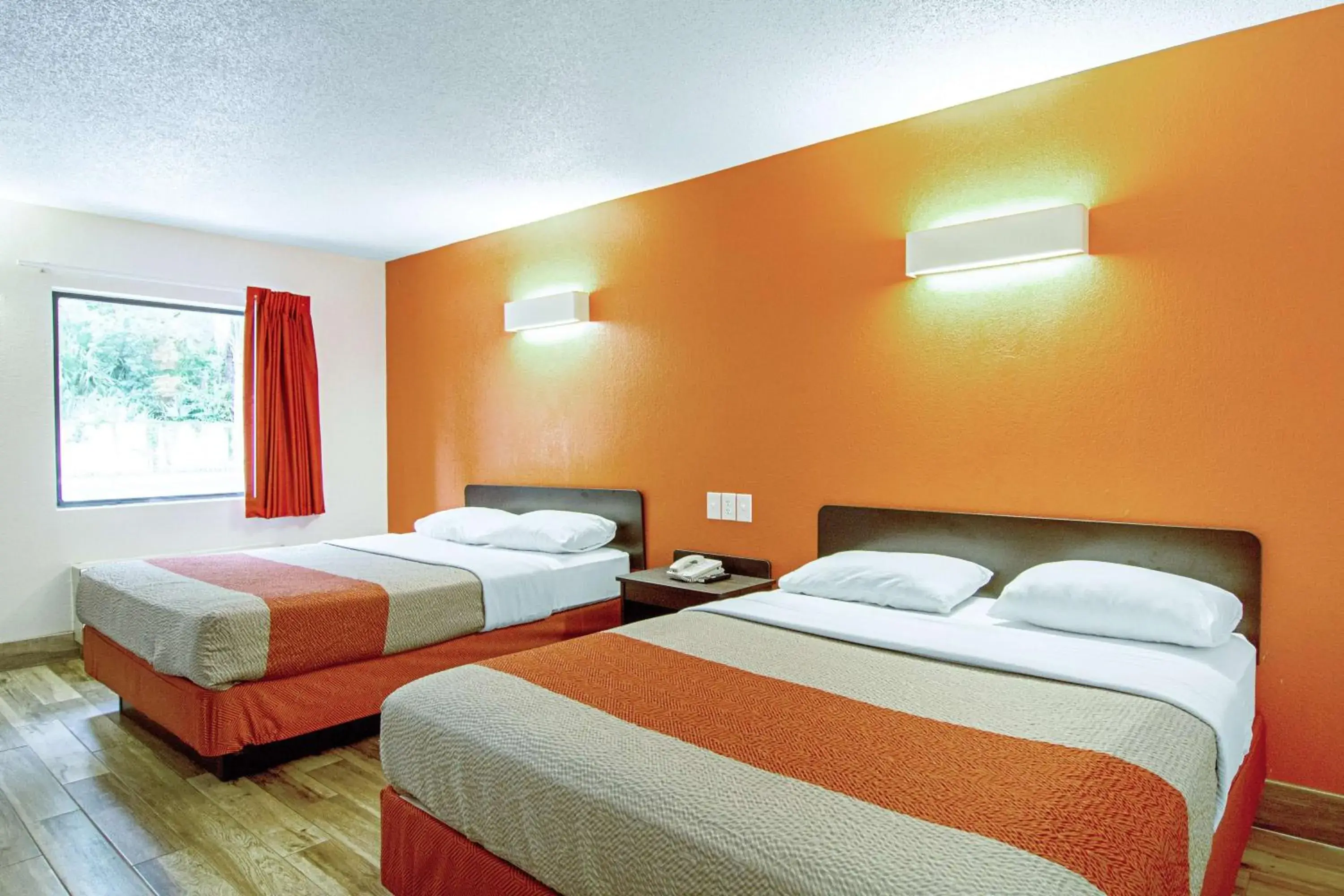 Deluxe Queen Room with Two Queen Beds - Non-Smoking in Motel 6-Starke, FL Deluxe Queen Room with Two Queen Beds - Non-Smoking in Motel 6-Starke, FL