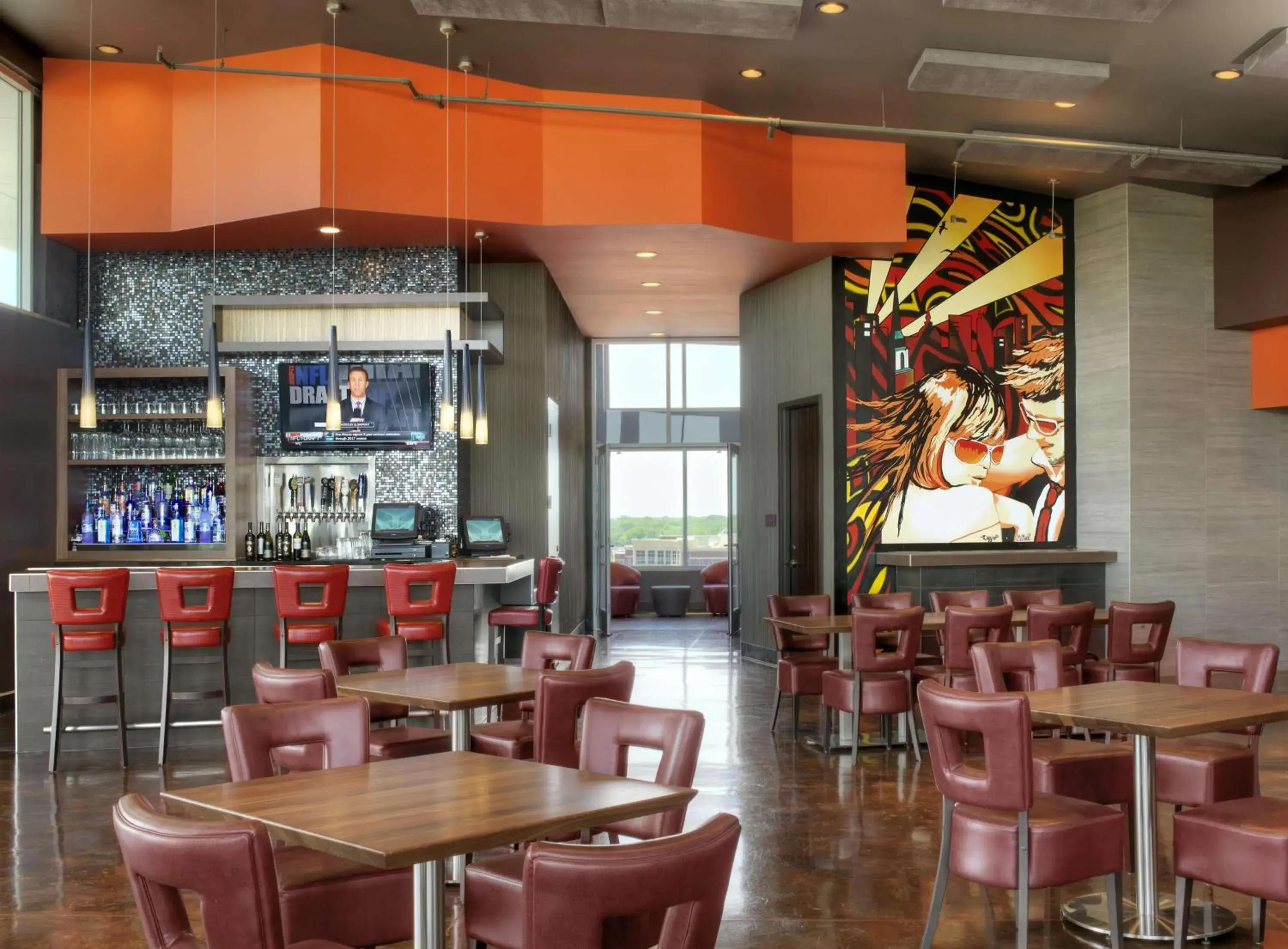 Lounge or bar in The Broadway Columbia - a DoubleTree by Hilton Hotel Lounge or bar in The Broadway Columbia - a DoubleTree by Hilton Hotel