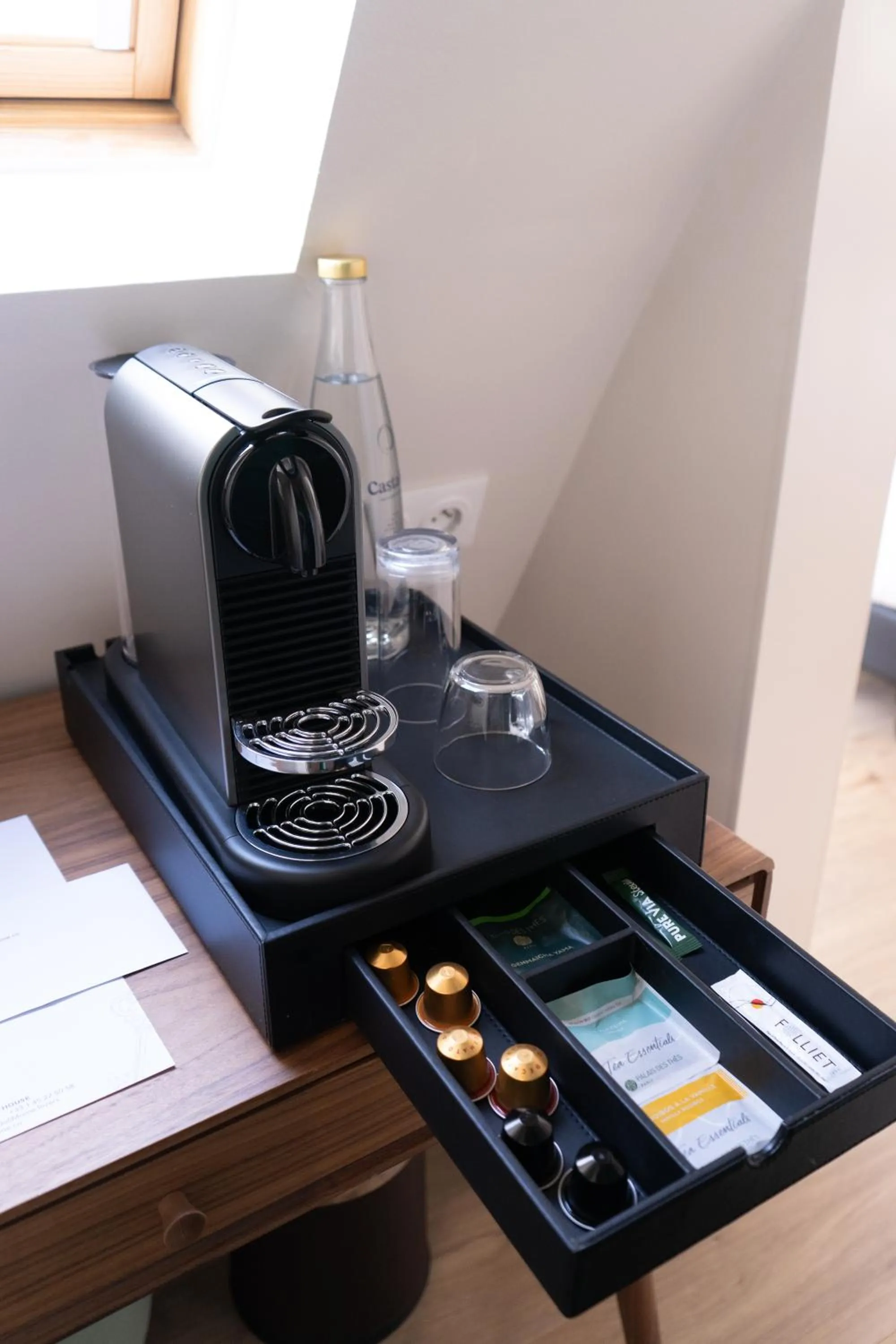 Coffee/tea facilities in Joli Môme