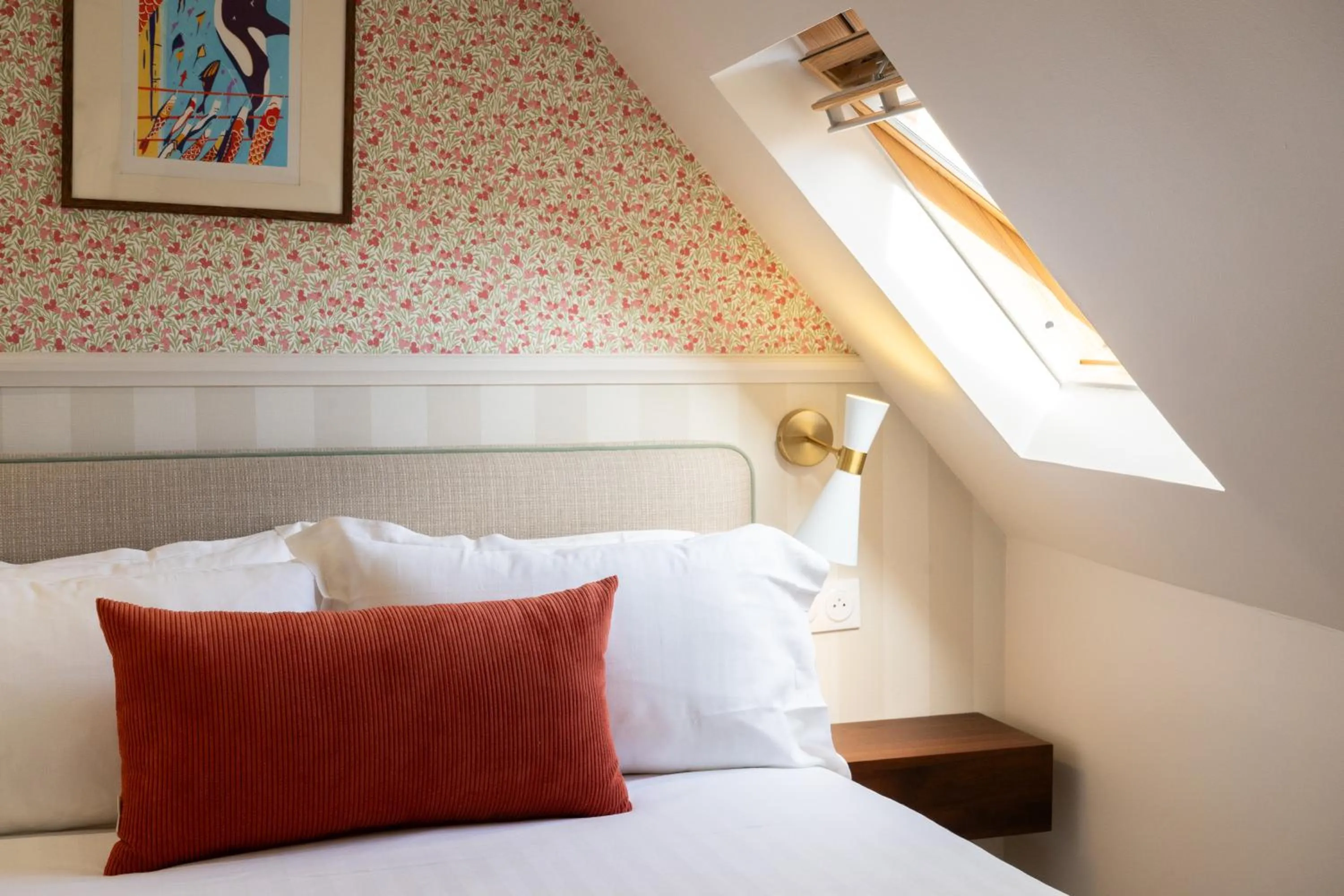 Decorative detail, Bed in Joli Môme