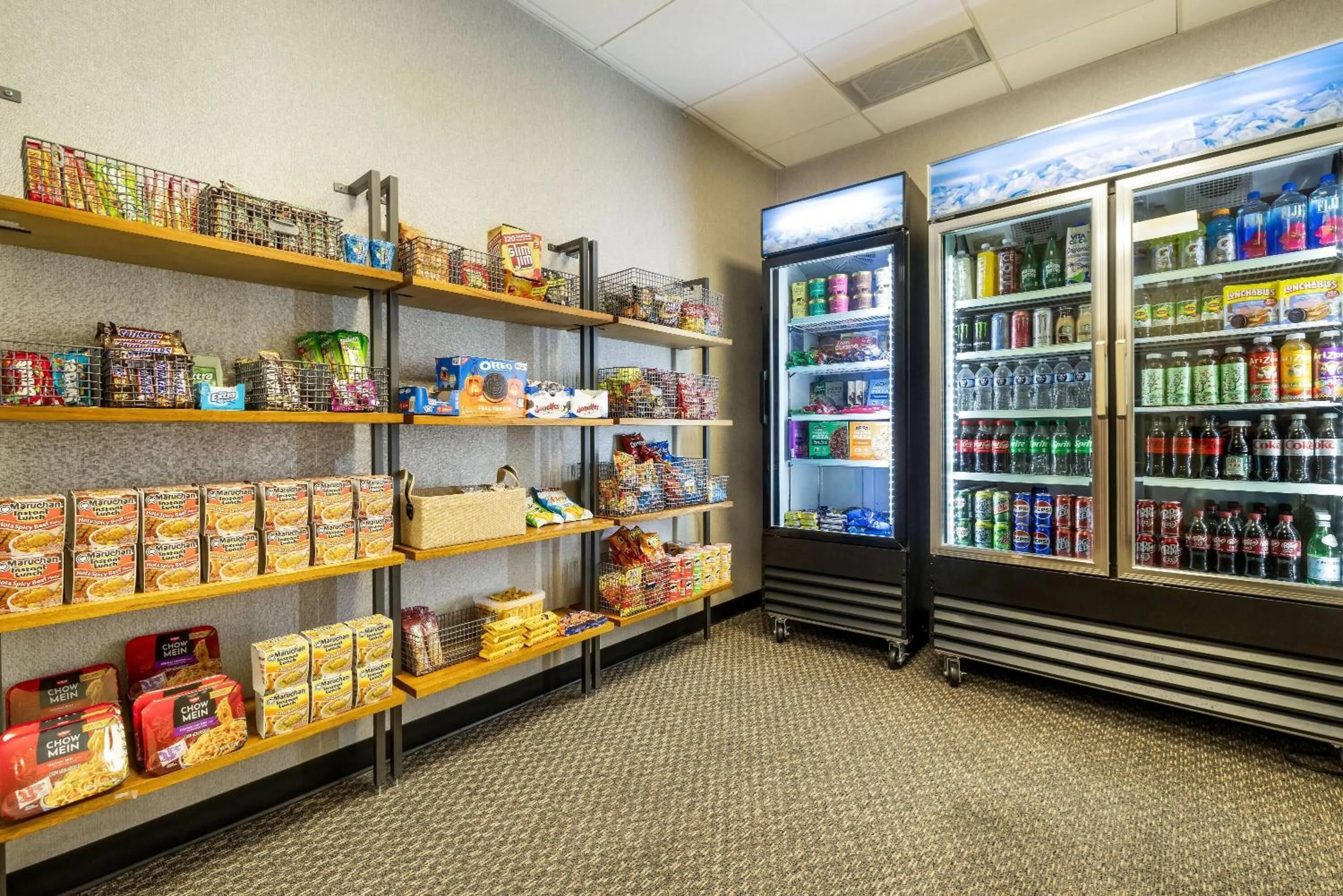 Food and drinks in Wingate by Wyndham and Williamson Conference Center