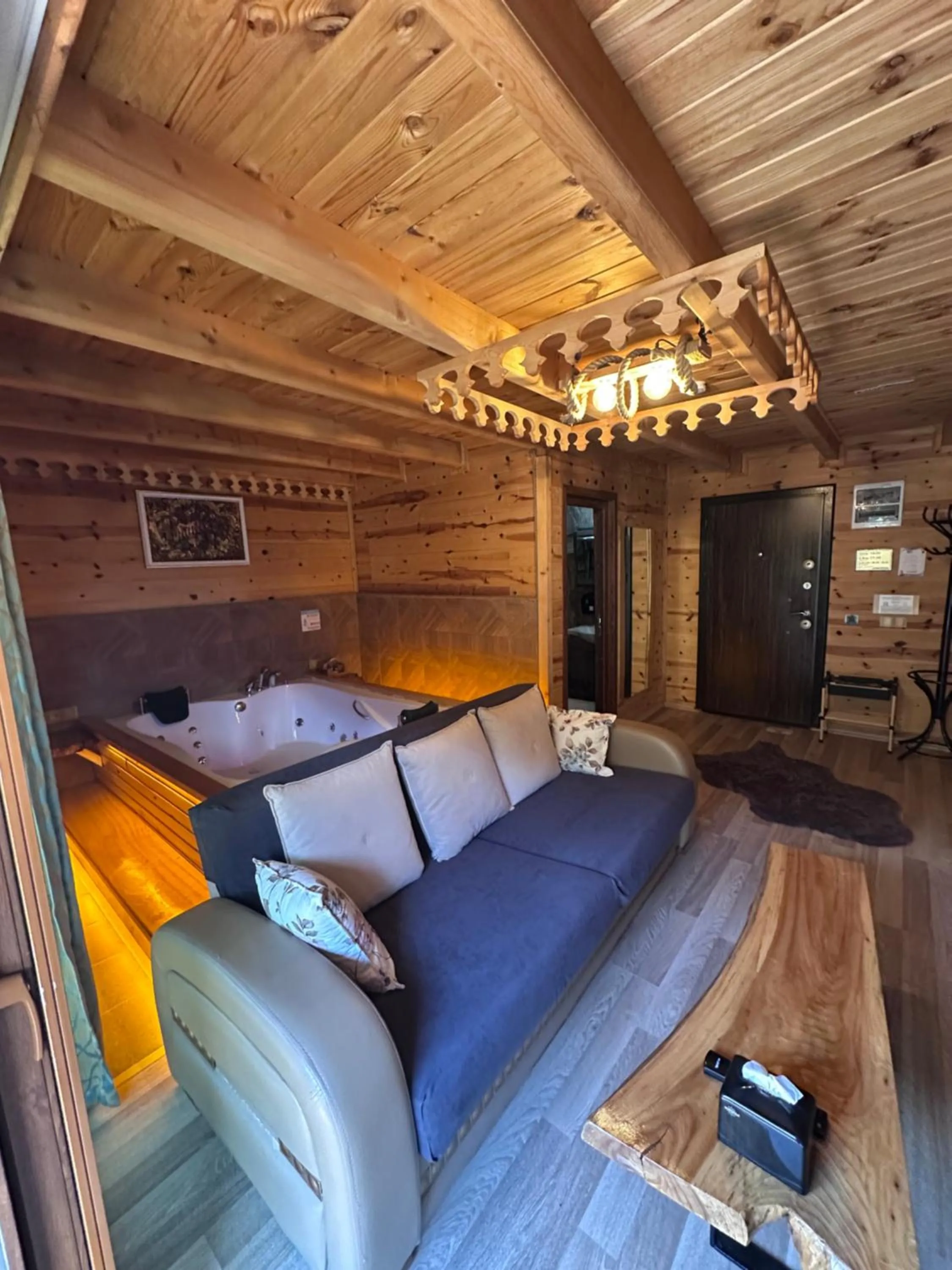 HiraBungalov
